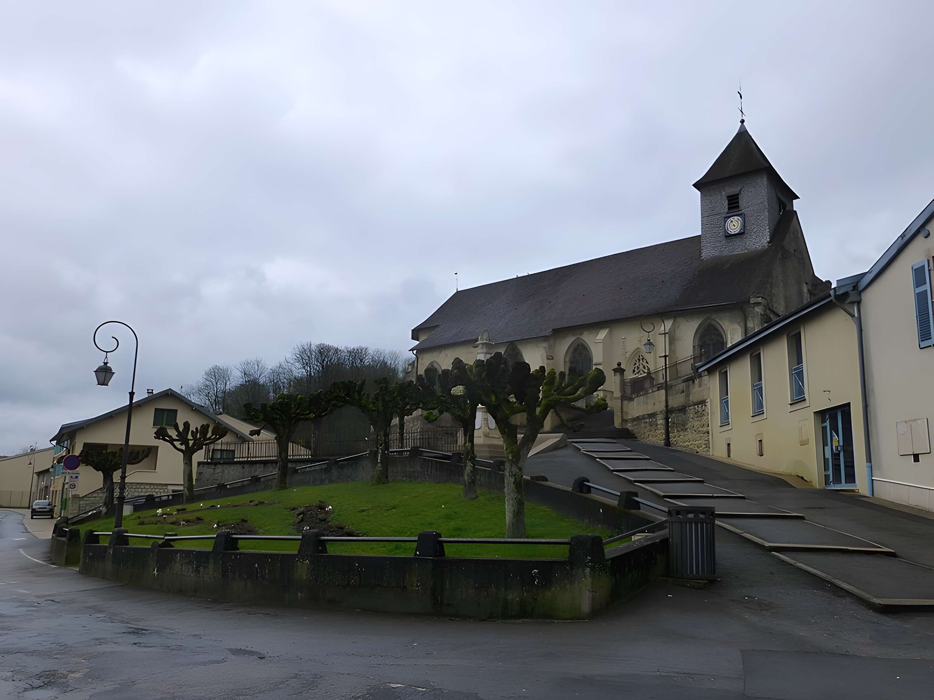 Église Sainte-Catherine de Fains-les-Sources
