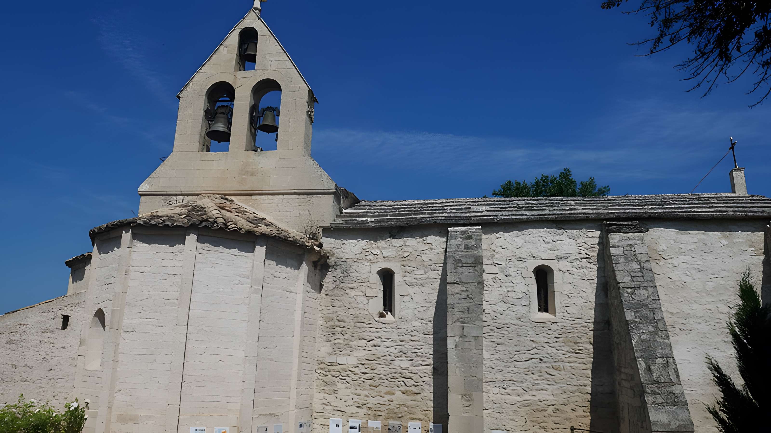 Église Sainte-Croix de La Baume-de-Transit