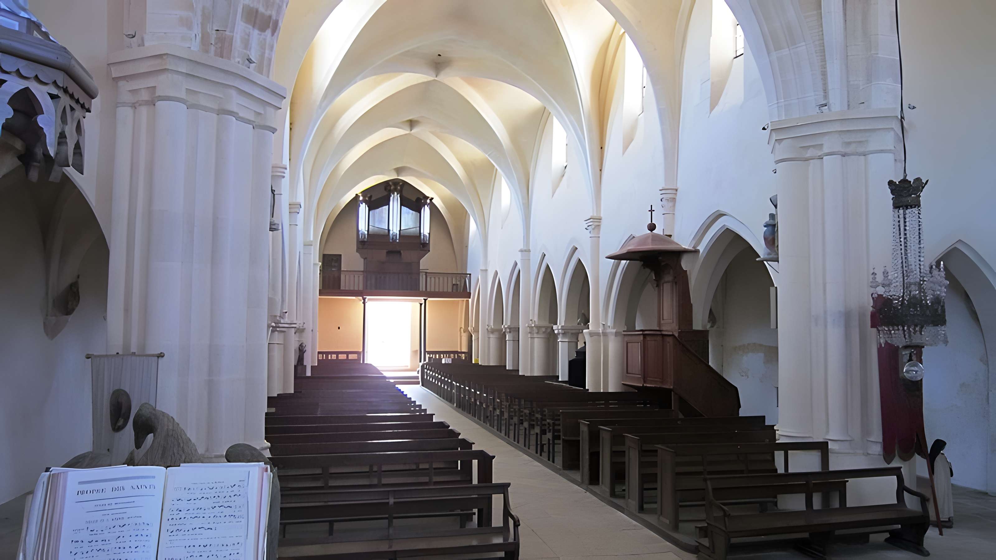 Église Sainte-Croix de Molesme