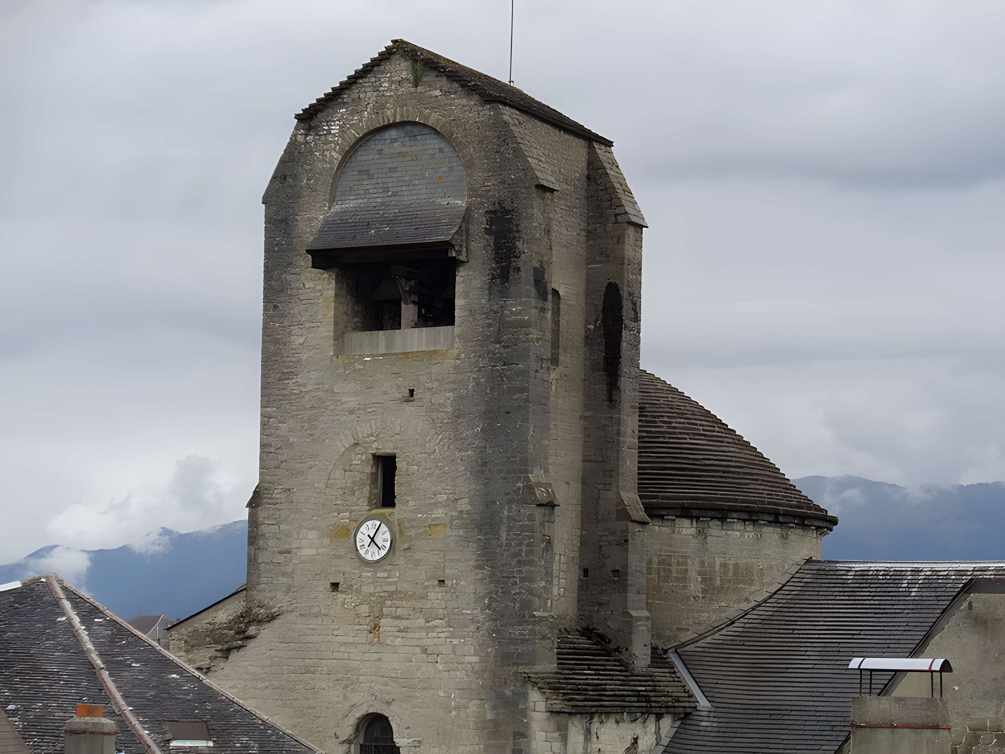 Église Sainte-Croix de Oloron-Sainte-Marie