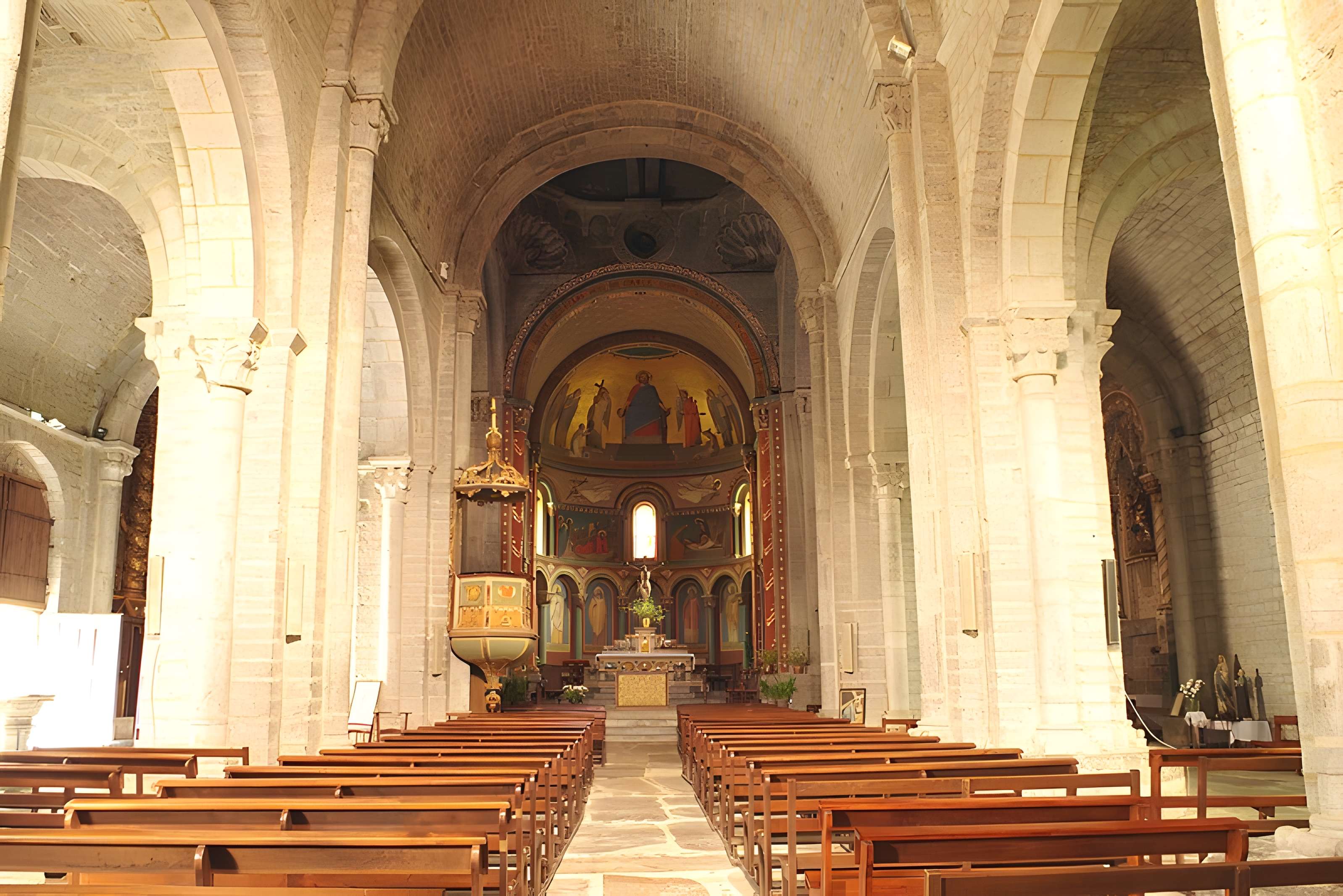 Église Sainte-Croix de Oloron-Sainte-Marie