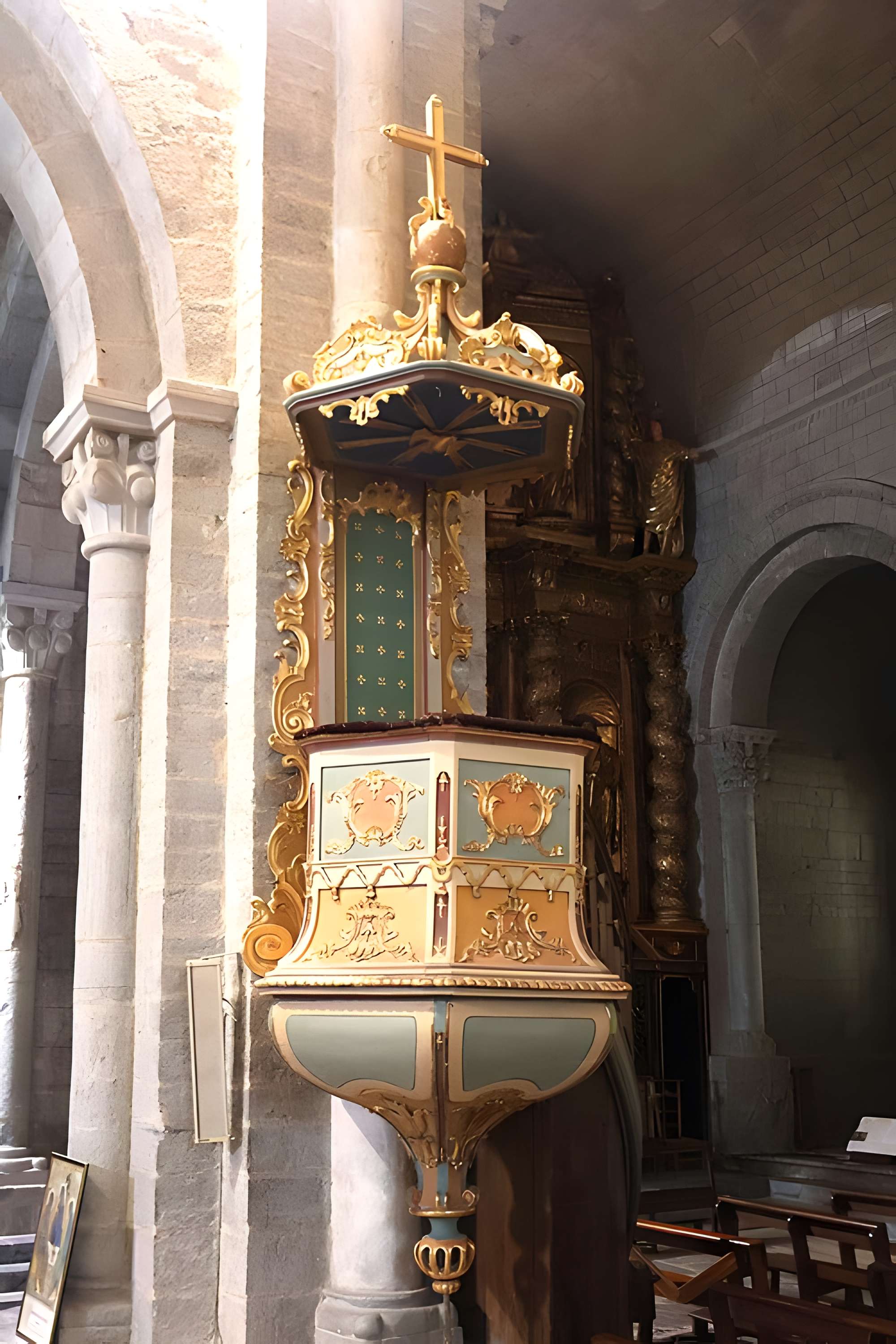 Église Sainte-Croix de Oloron-Sainte-Marie