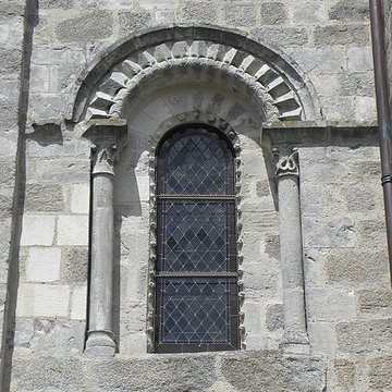 Église Sainte-Croix de Parthenay