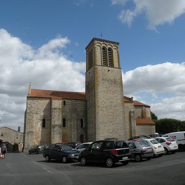 Église Sainte-Croix de Parthenay