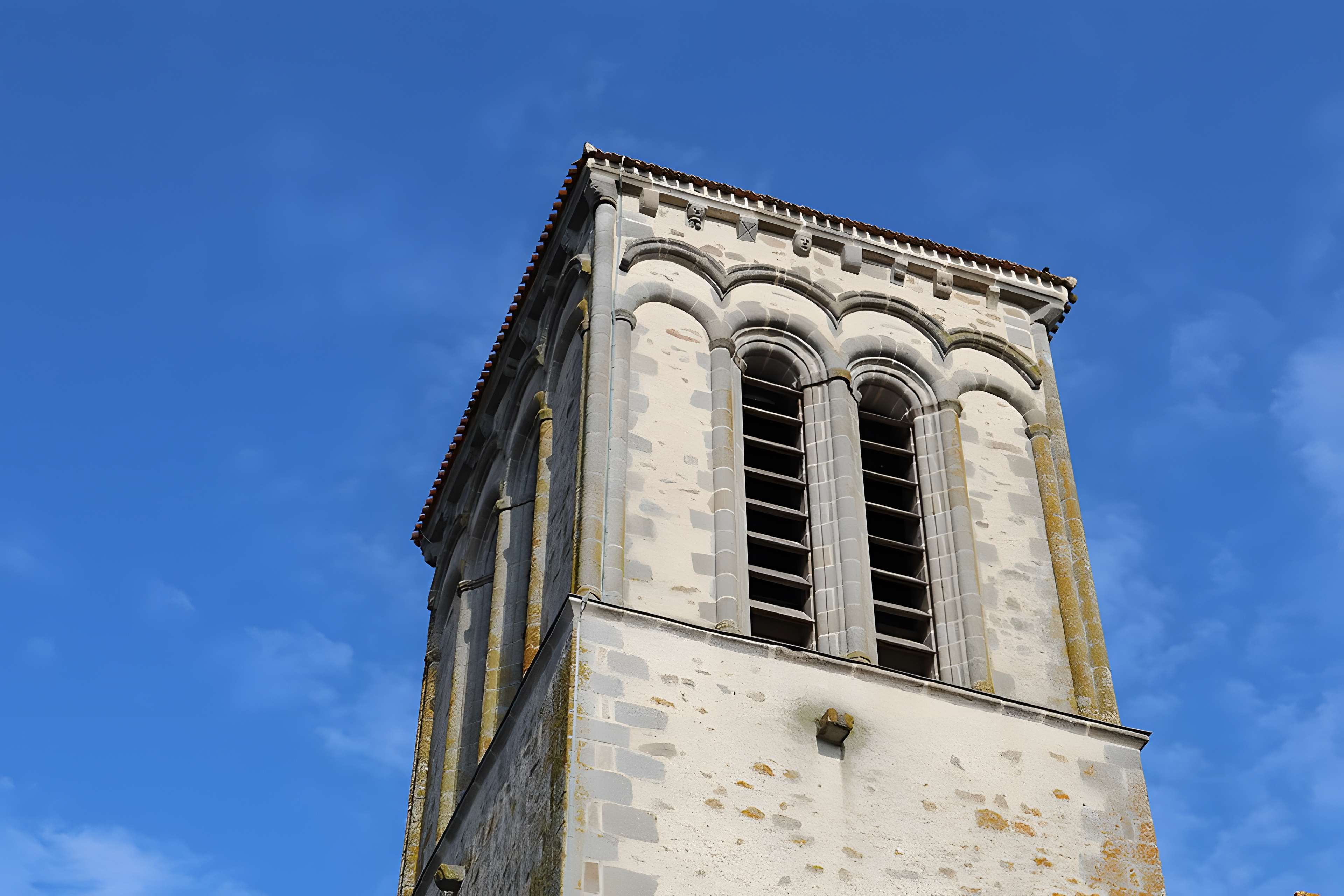 Église Sainte-Croix de Parthenay
