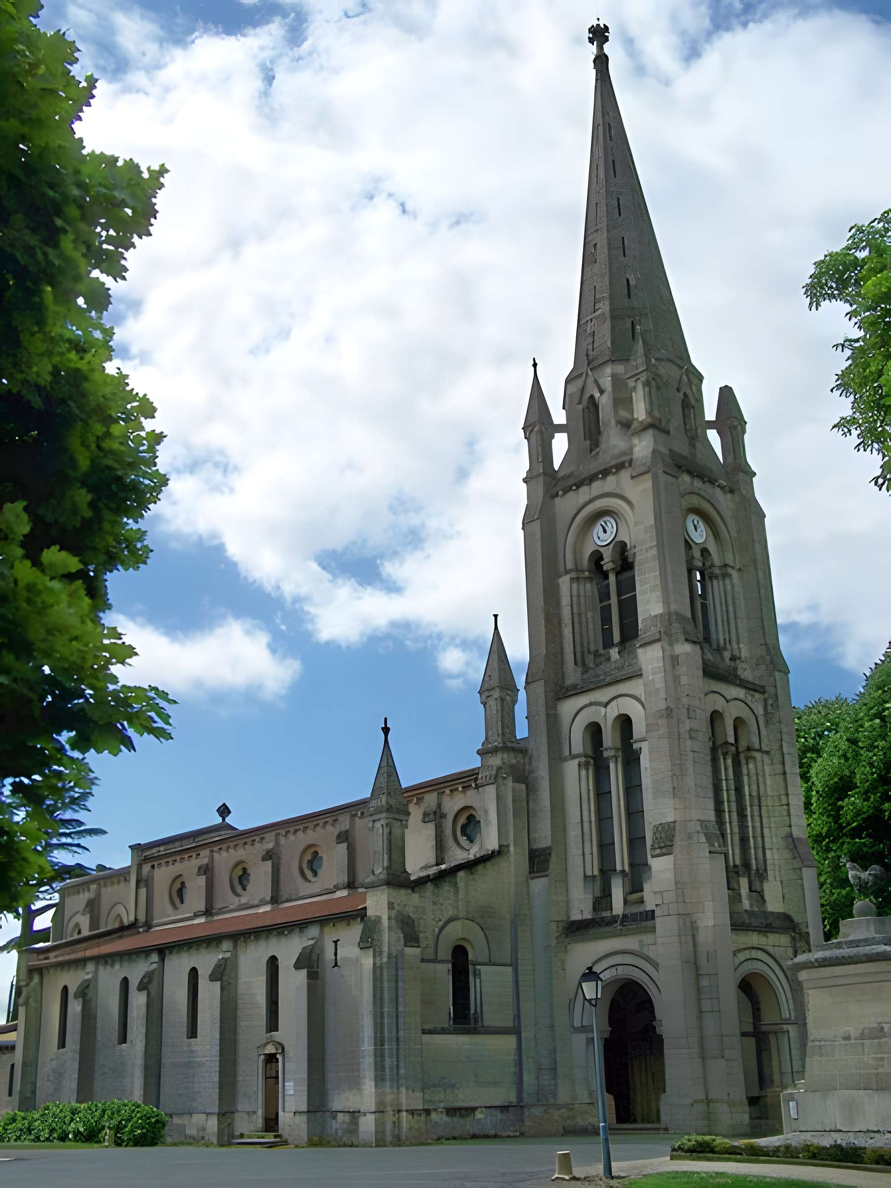 Église Sainte-Croix de Sainte-Croix-du-Mont
