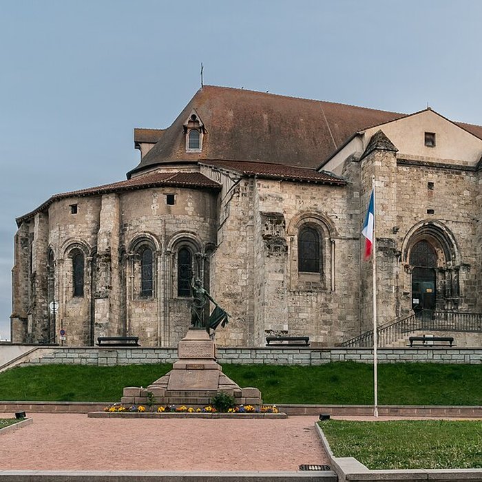 Photo de Église Sainte-Croix de Saint-Pourçain-sur-Sioule