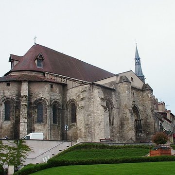 Église Sainte-Croix de Saint-Pourçain-sur-Sioule