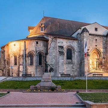 Église Sainte-Croix de Saint-Pourçain-sur-Sioule