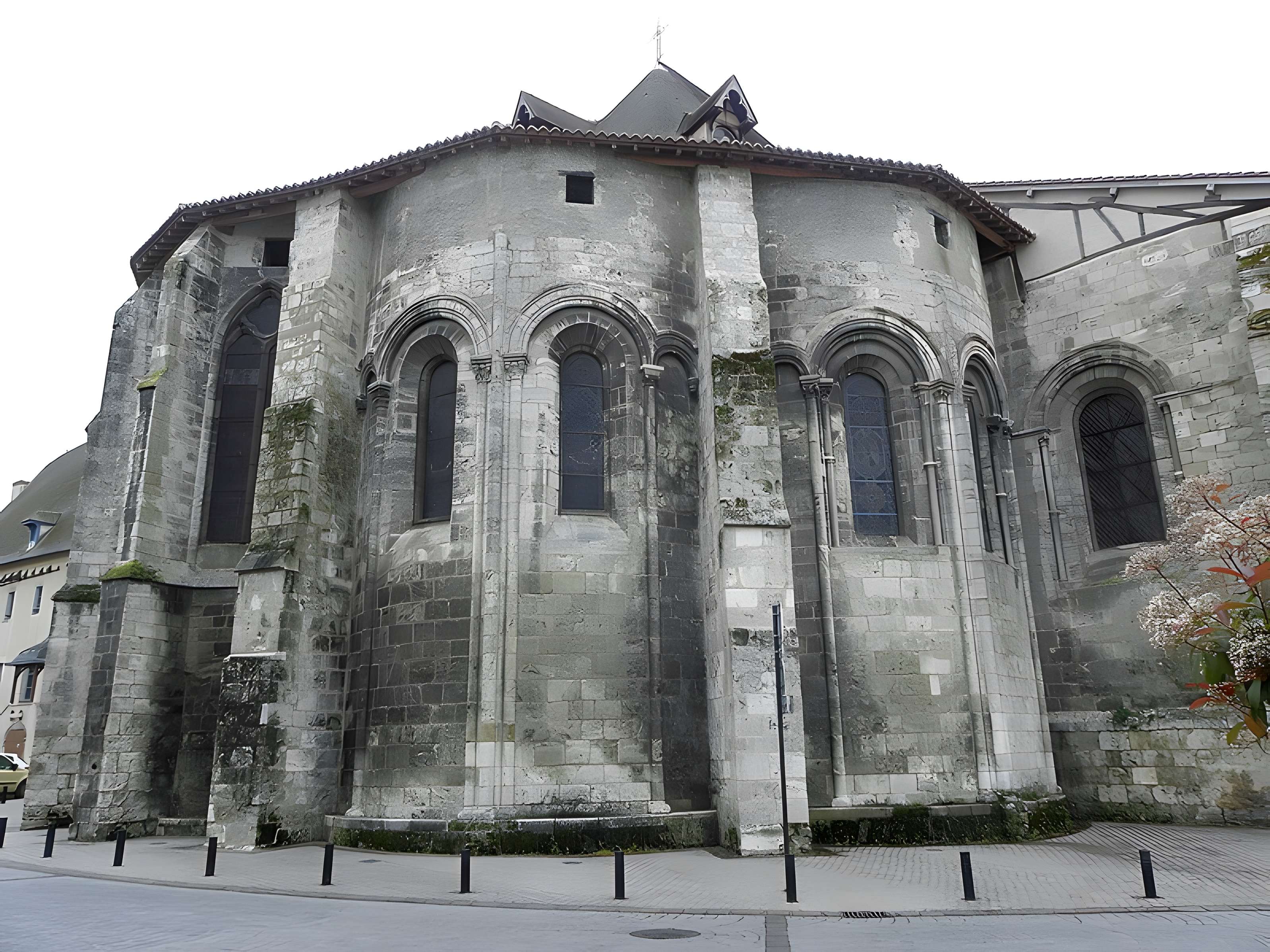 Église Sainte-Croix de Saint-Pourçain-sur-Sioule