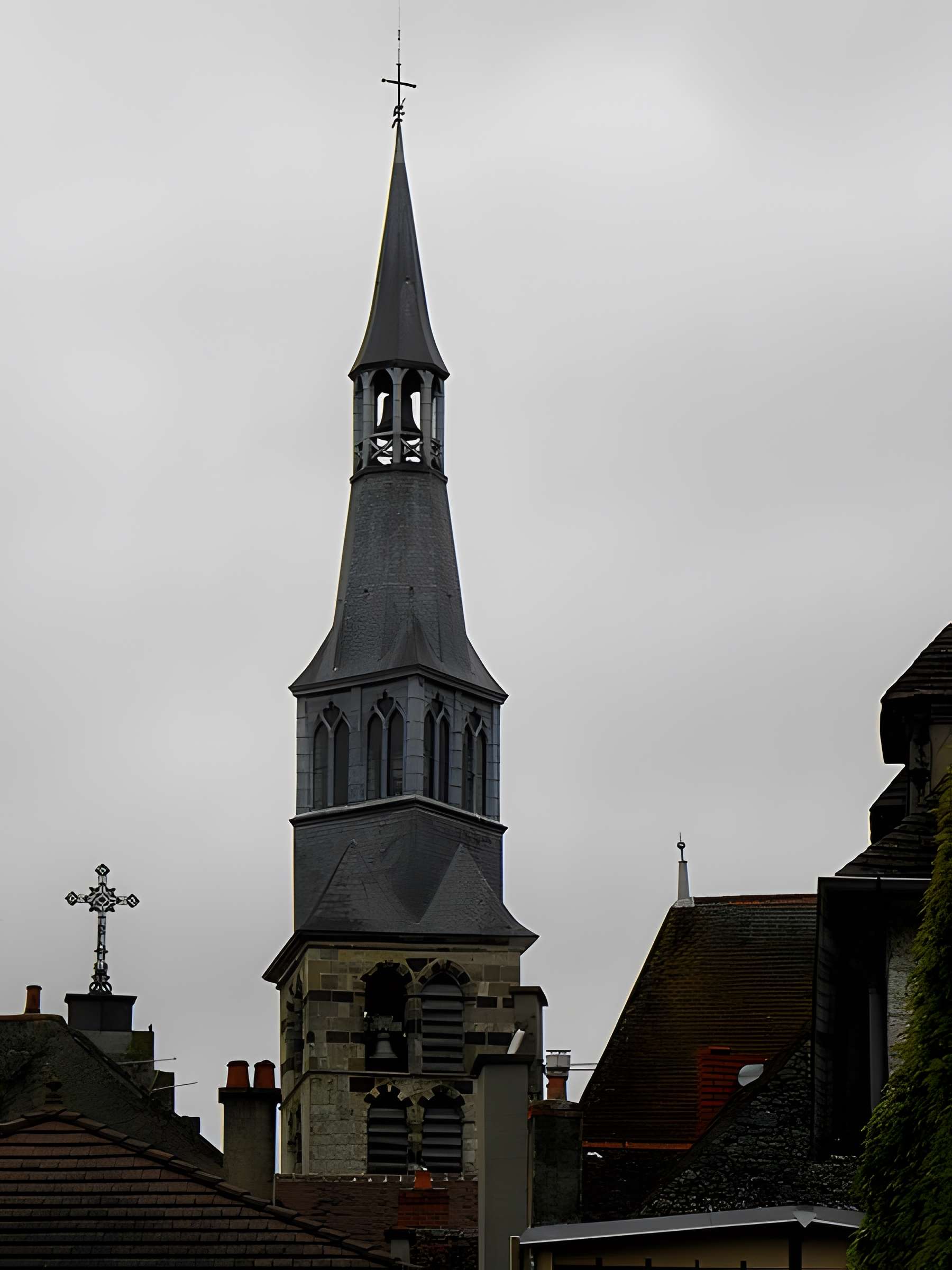 Église Sainte-Croix de Saint-Pourçain-sur-Sioule