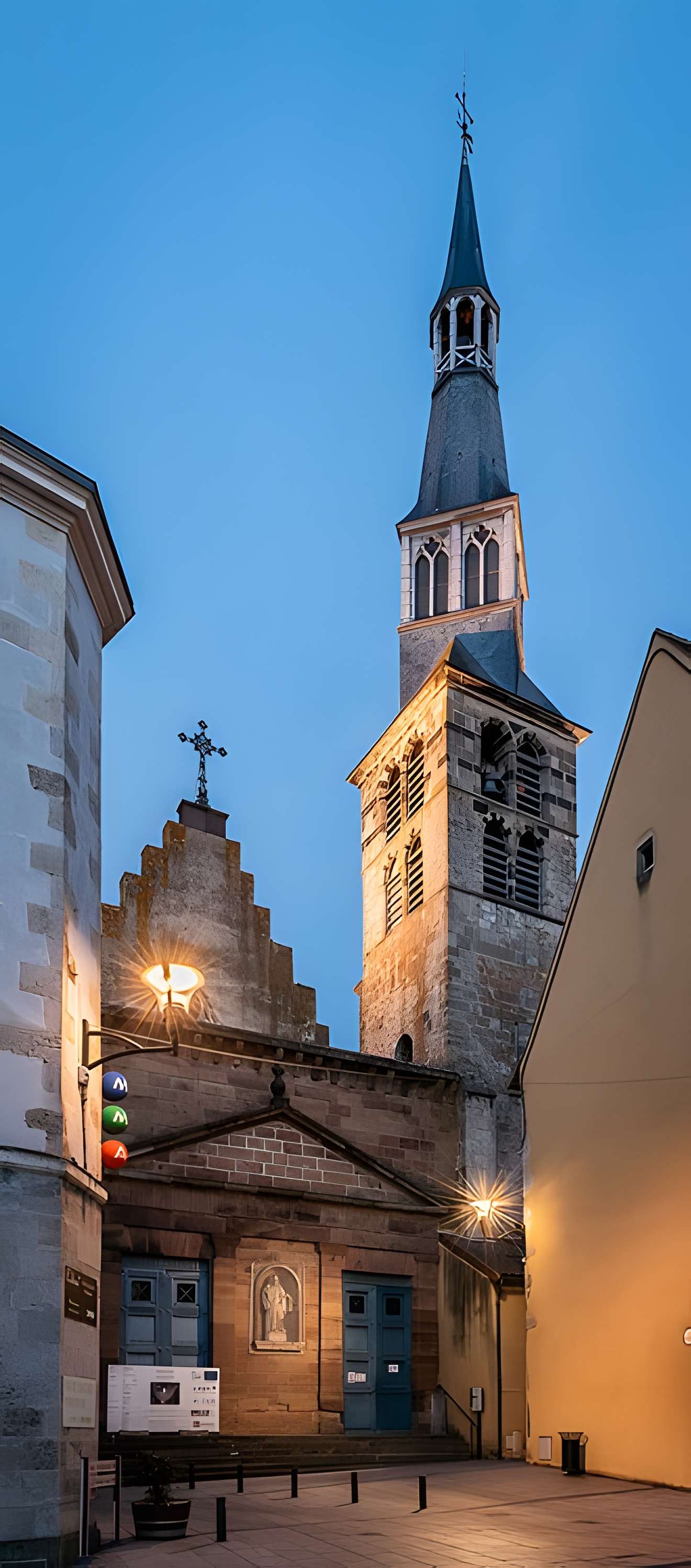 Église Sainte-Croix de Saint-Pourçain-sur-Sioule