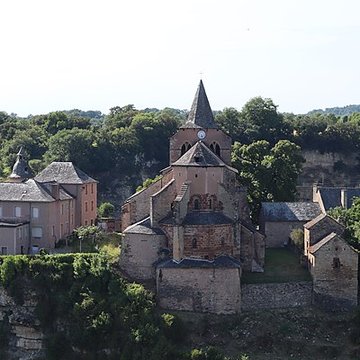 Église Sainte-Fauste de Bozouls