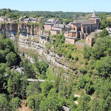 Église Sainte-Fauste de Bozouls