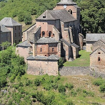 Église Sainte-Fauste de Bozouls
