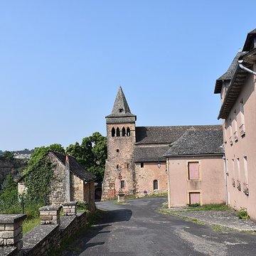 Église Sainte-Fauste de Bozouls