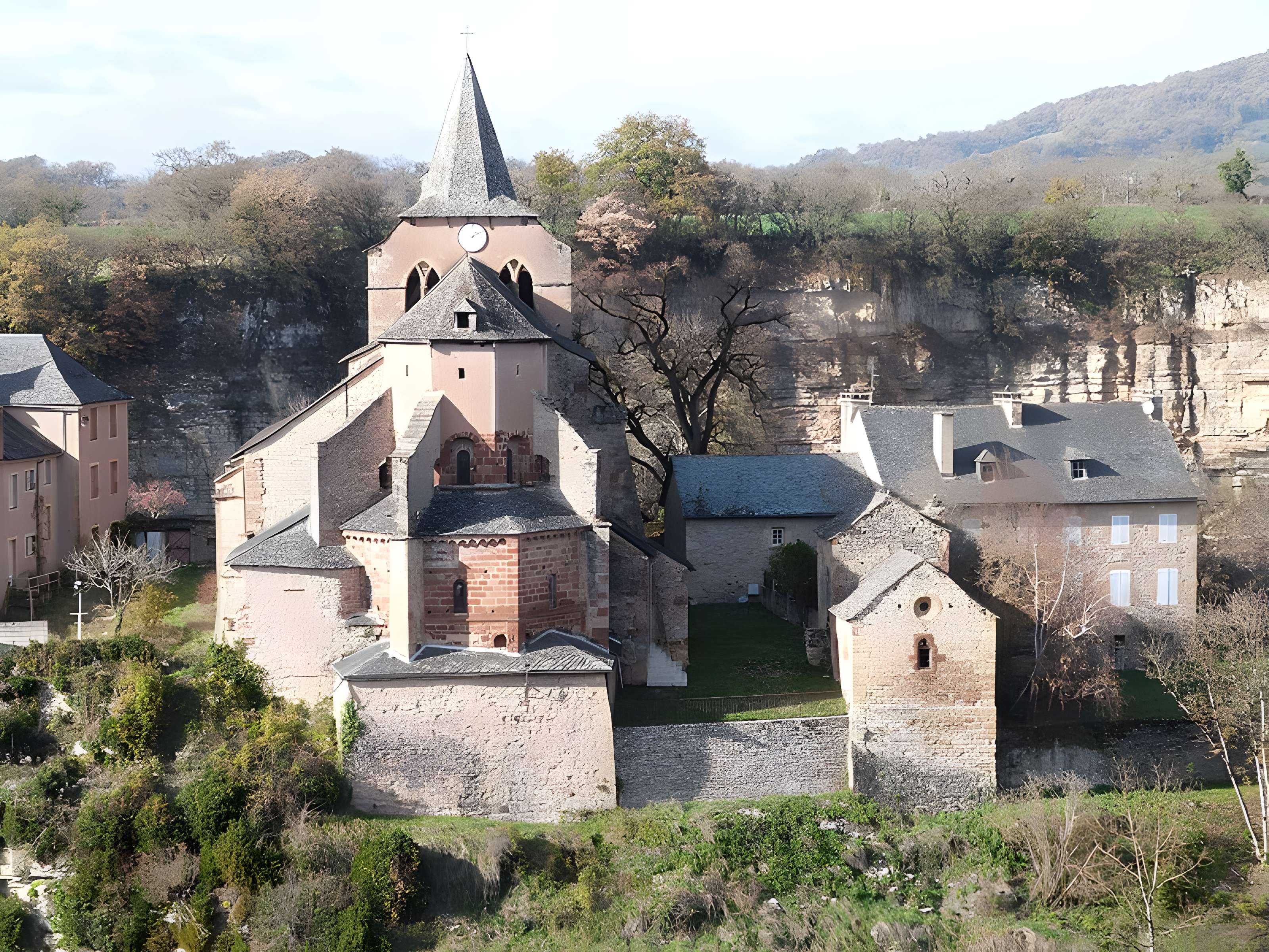 Église Sainte-Fauste de Bozouls