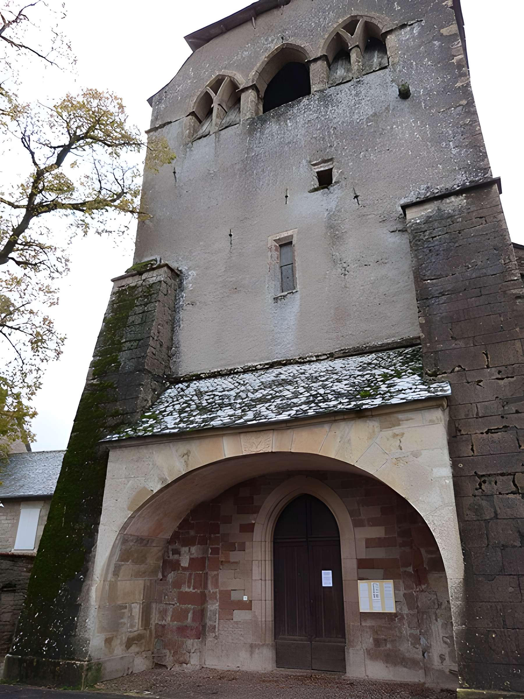 Église Sainte-Fauste de Bozouls
