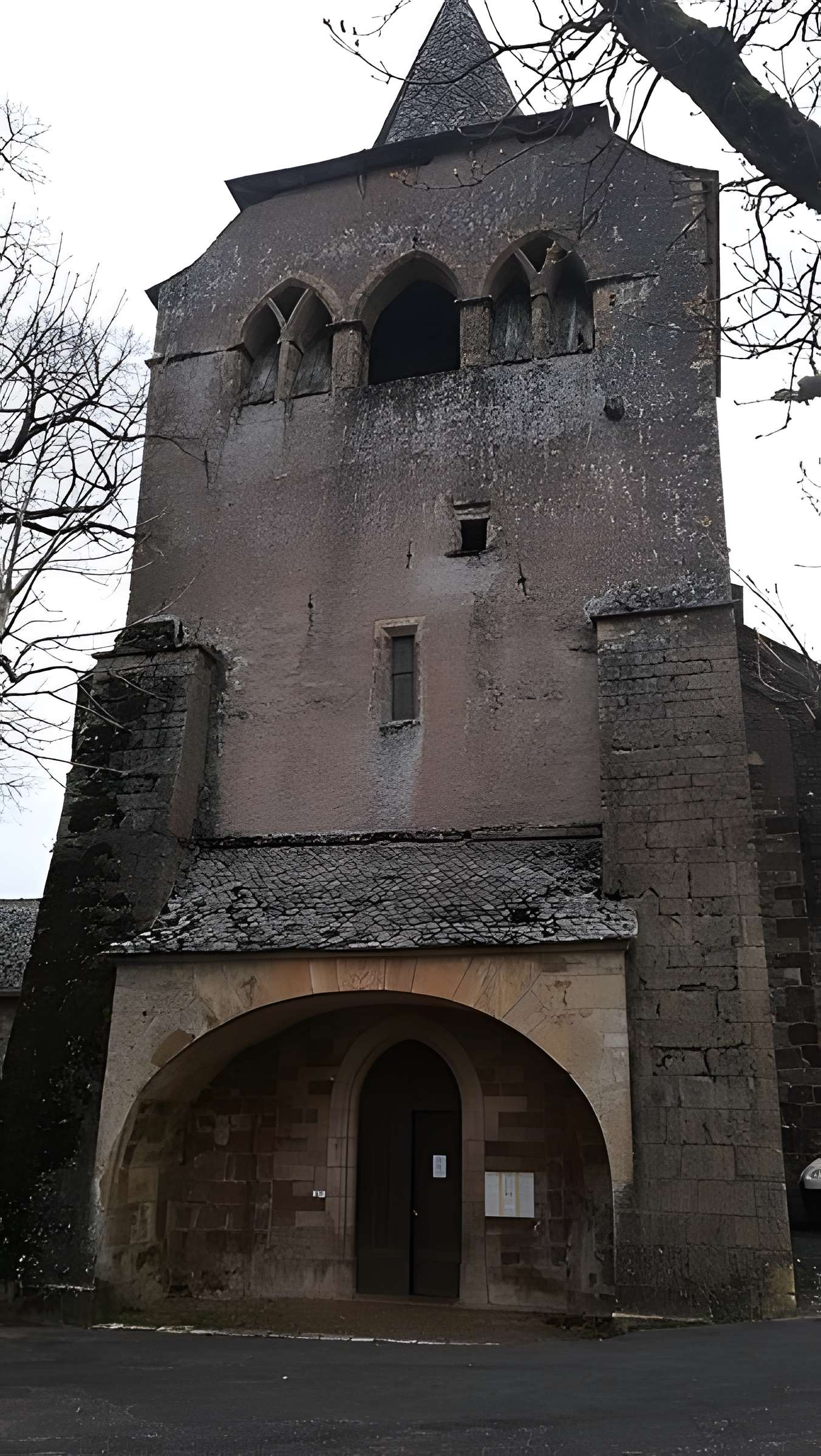 Église Sainte-Fauste de Bozouls
