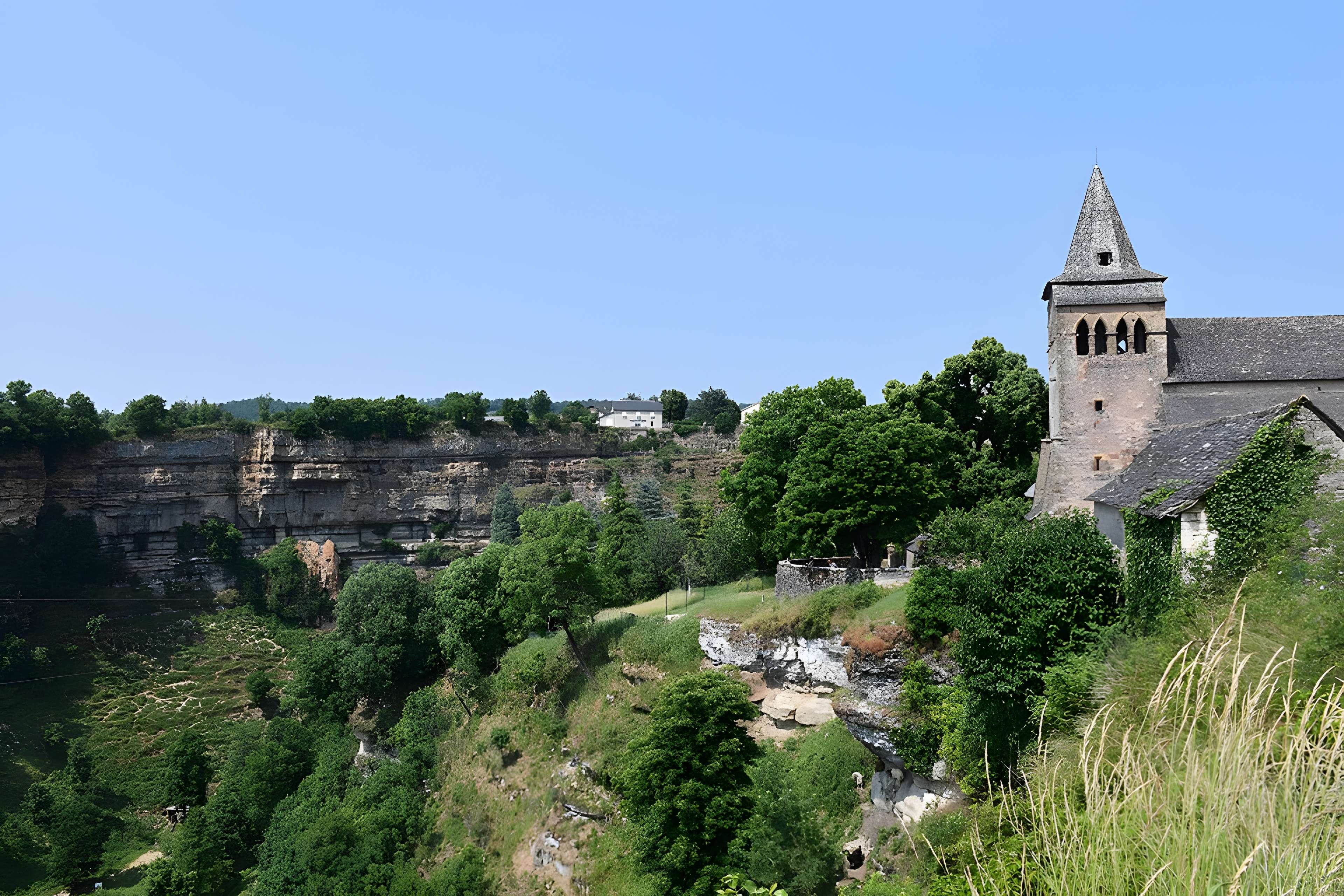 Église Sainte-Fauste de Bozouls