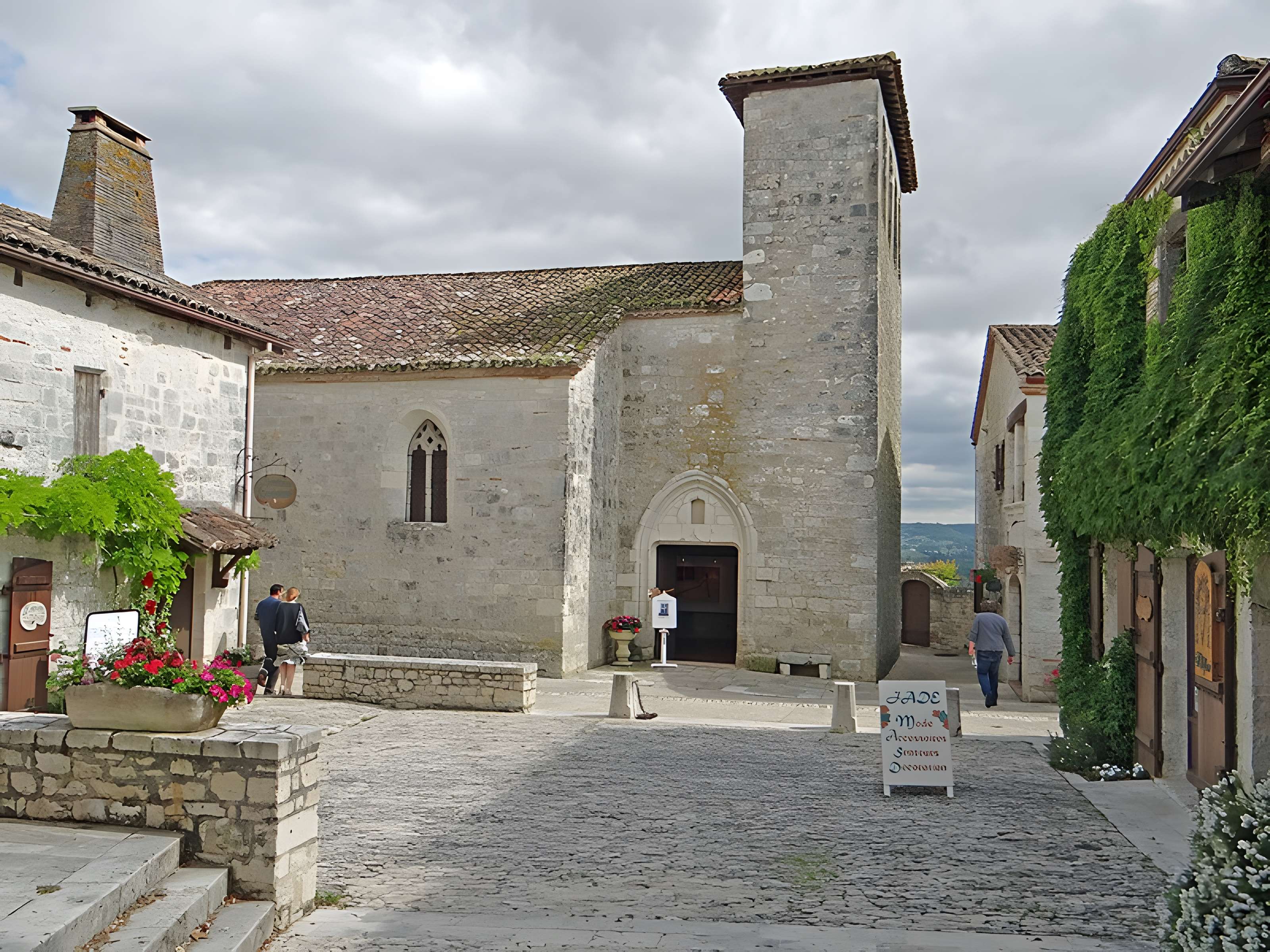 Église Sainte-Foy de Pujols