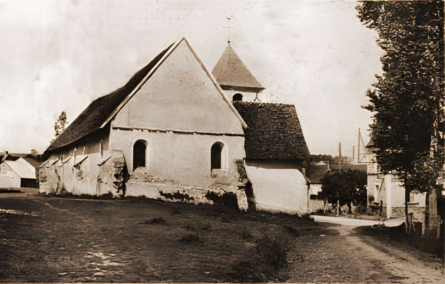 Église Sainte-Geneviève de Lindry