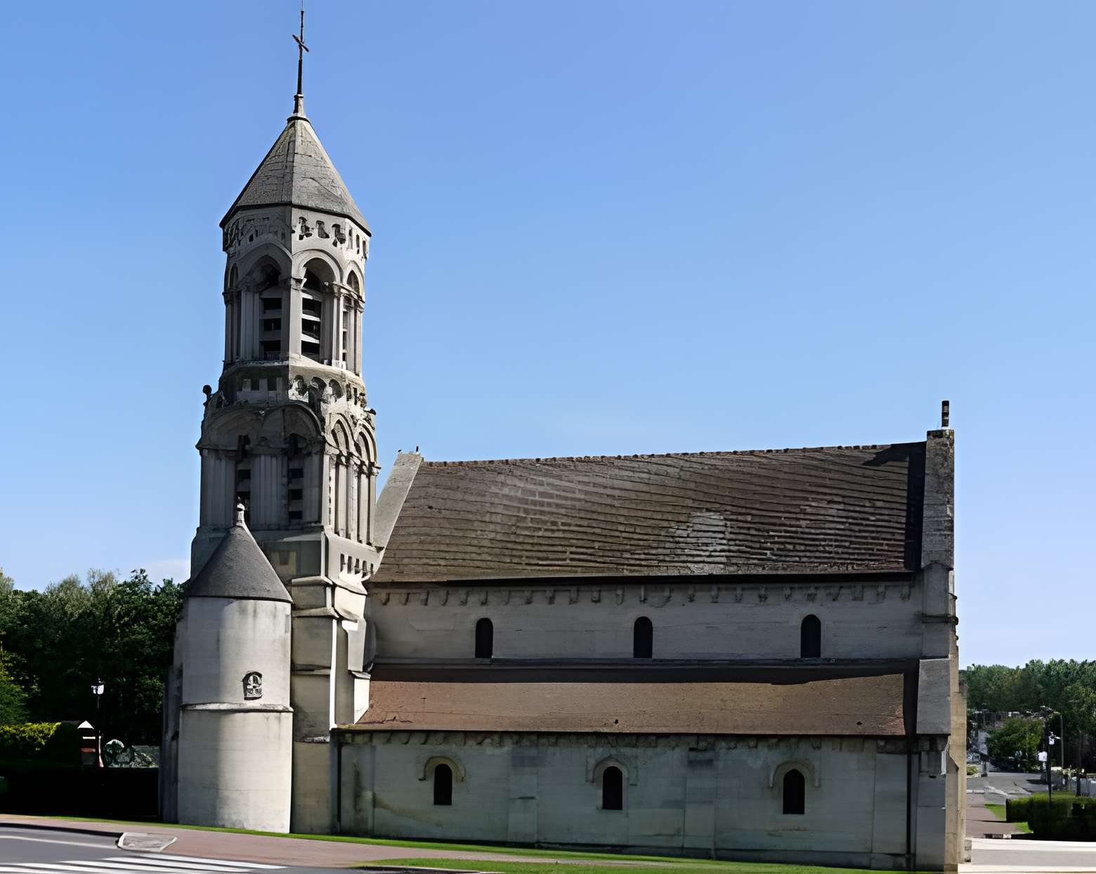 Église Saint-Éloi de Tracy-le-Val 