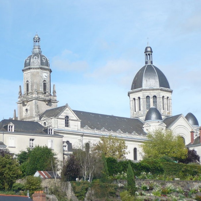 Photo de Église Sainte-Madeleine de Segré