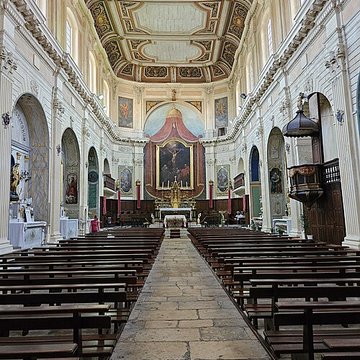 Église Sainte-Madeleine-de-lÎle de Martigues