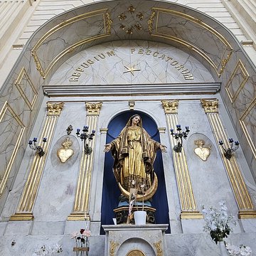 Église Sainte-Madeleine-de-lÎle de Martigues
