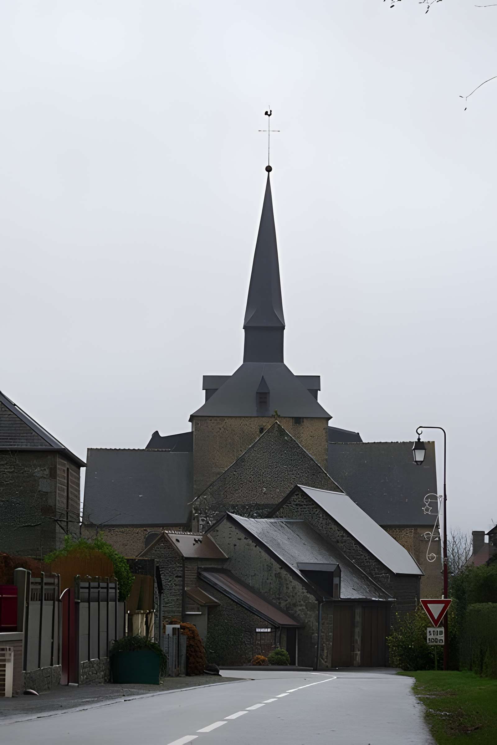 Église Sainte-Marguerite de Sainte-Marguerite-de-Carrouges