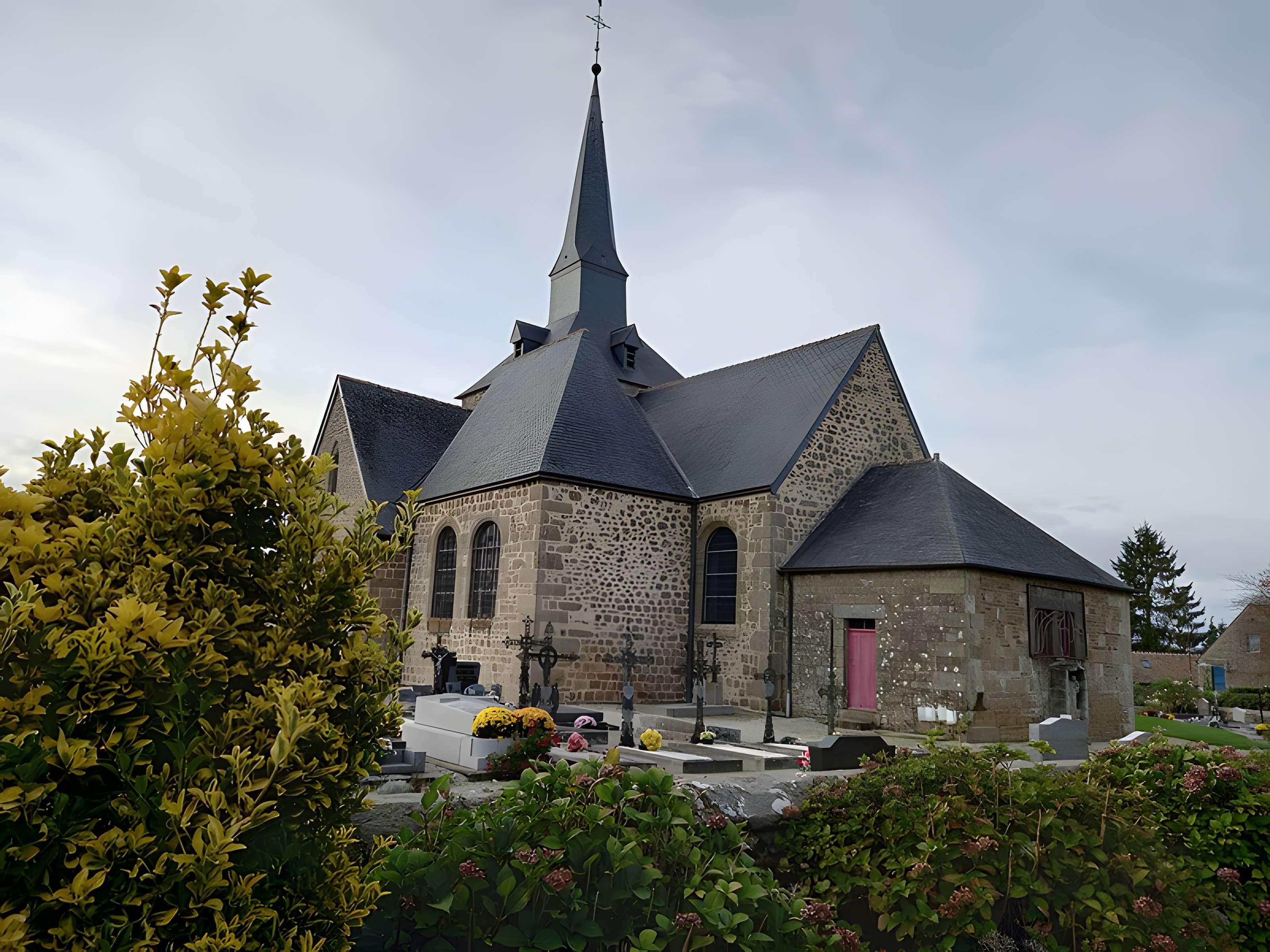 Église Sainte-Marguerite de Sainte-Marguerite-de-Carrouges