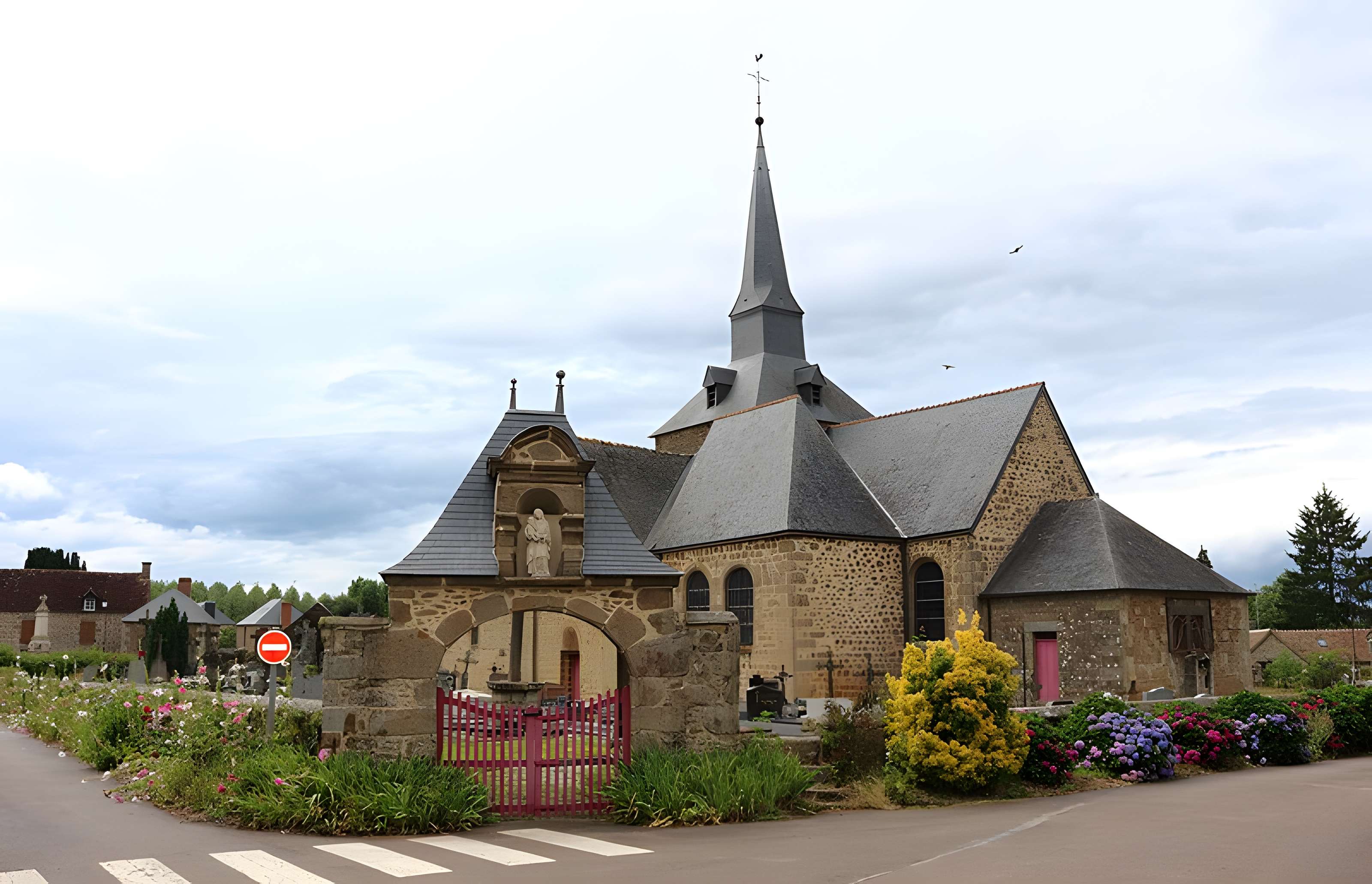 Église Sainte-Marguerite de Sainte-Marguerite-de-Carrouges