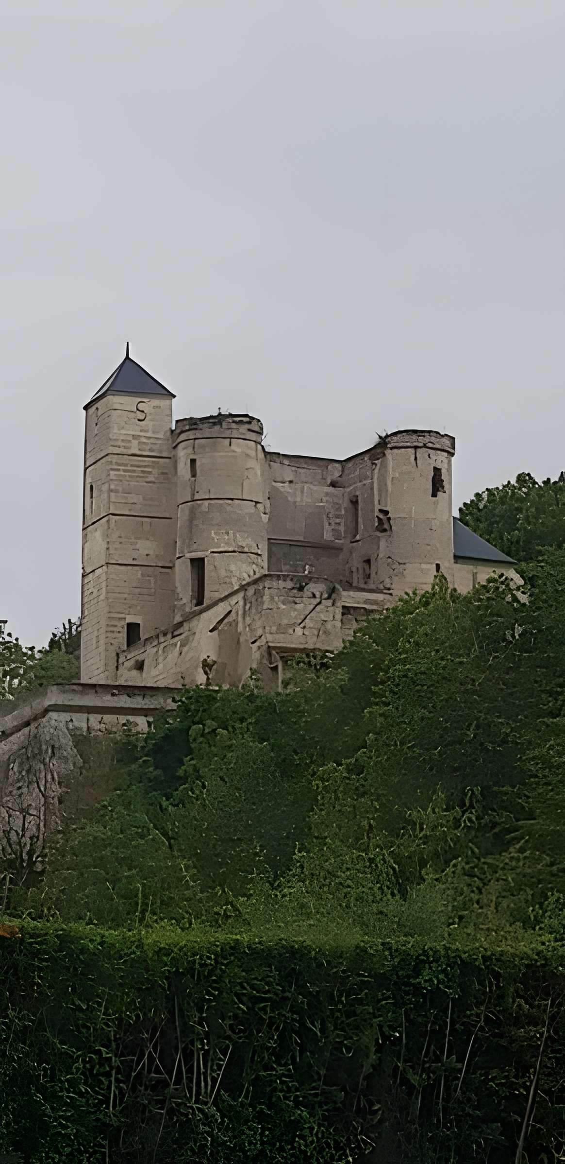 Château de Pernant