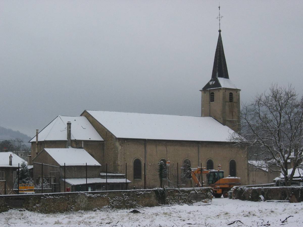 Photo de Iglesia de la Visitación-de-la-Vierge d'Outrange