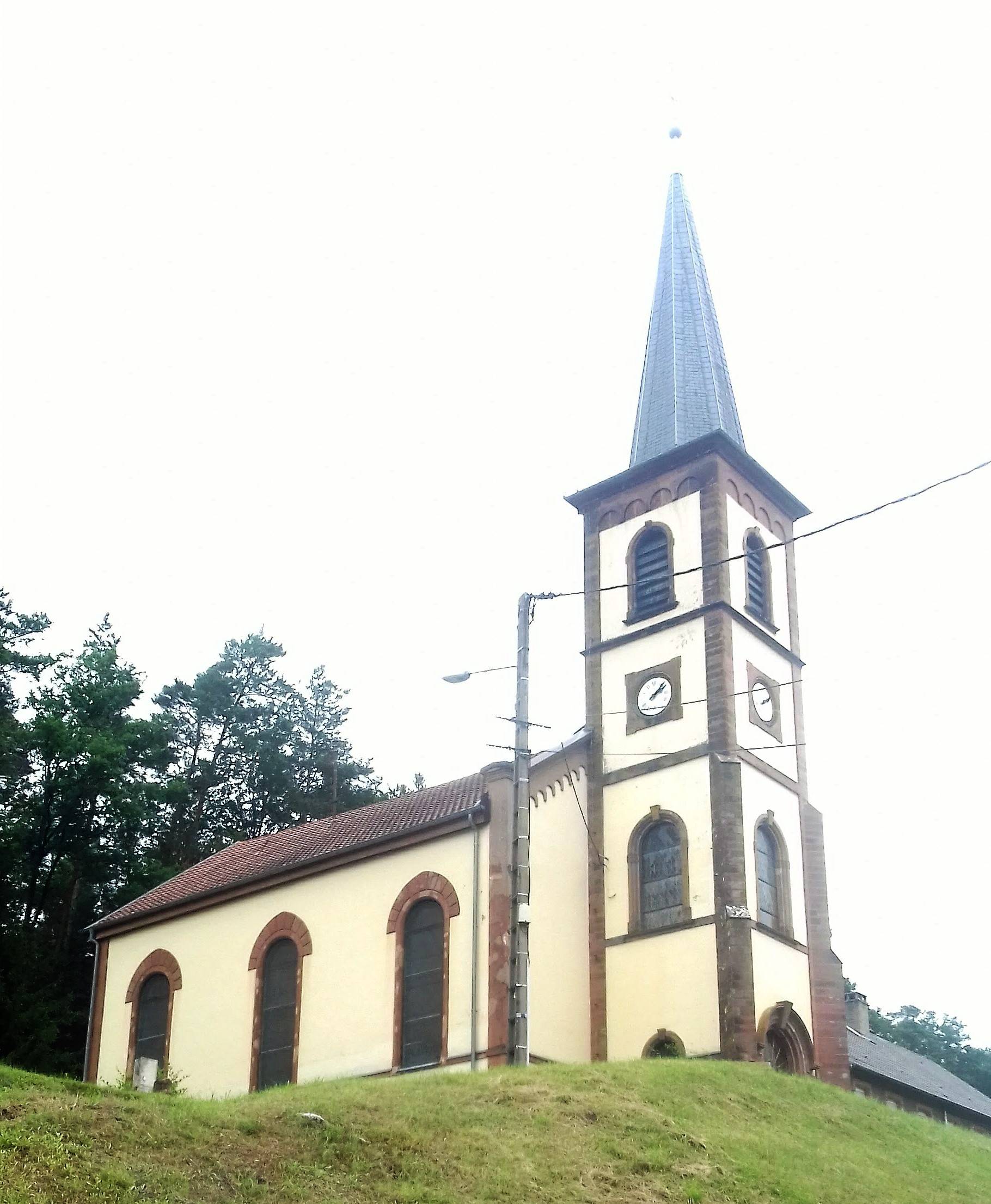Photo de Protestant Temple of Mouterhouse