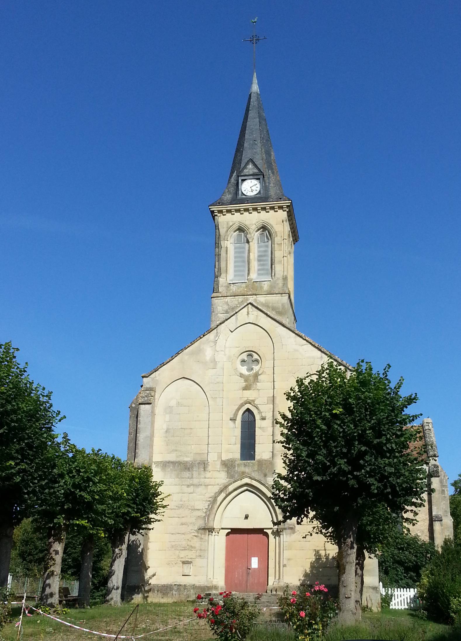 Photo de 亚斯南圣母教堂