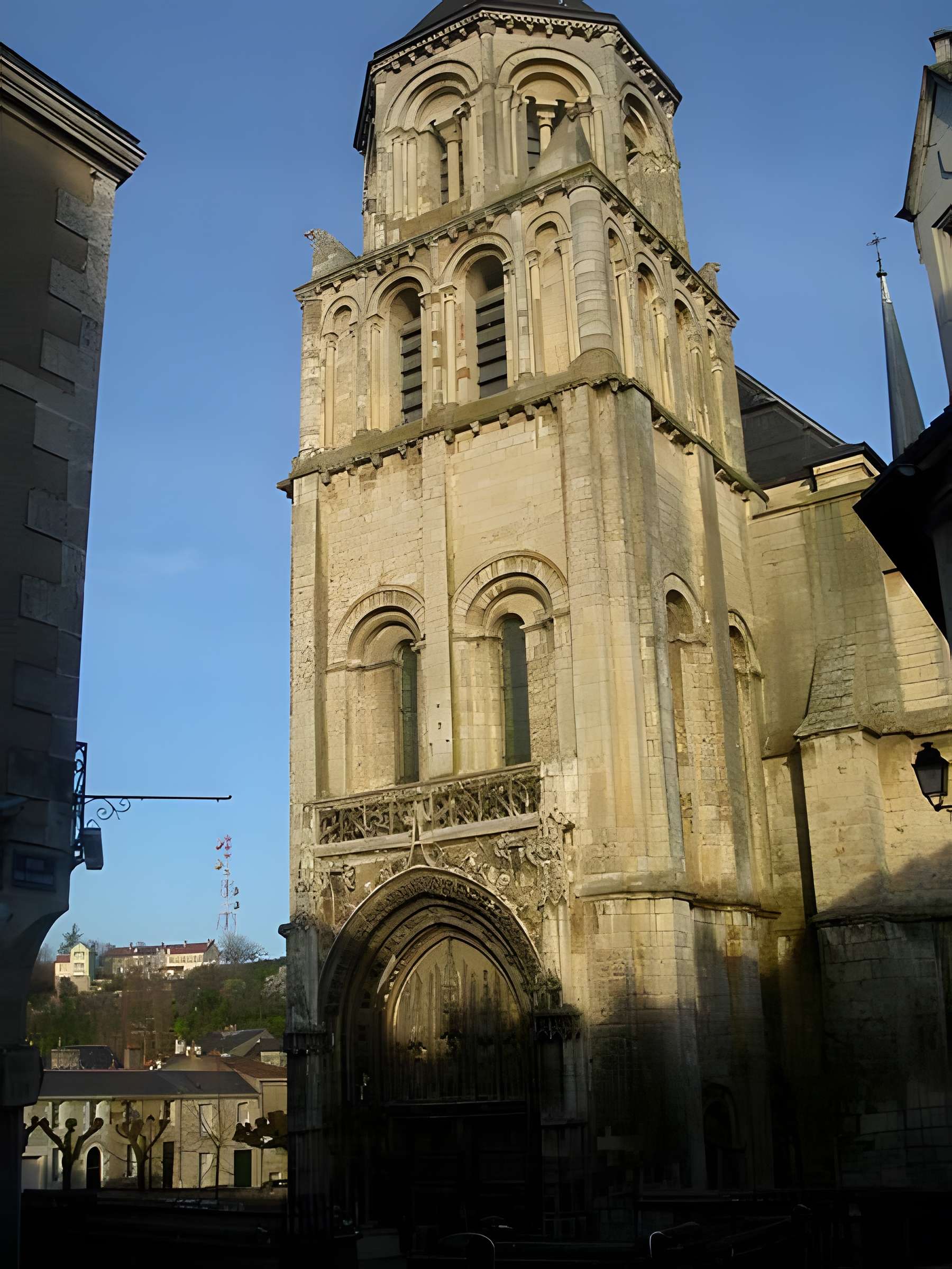 Église Sainte-Radegonde de Poitiers 