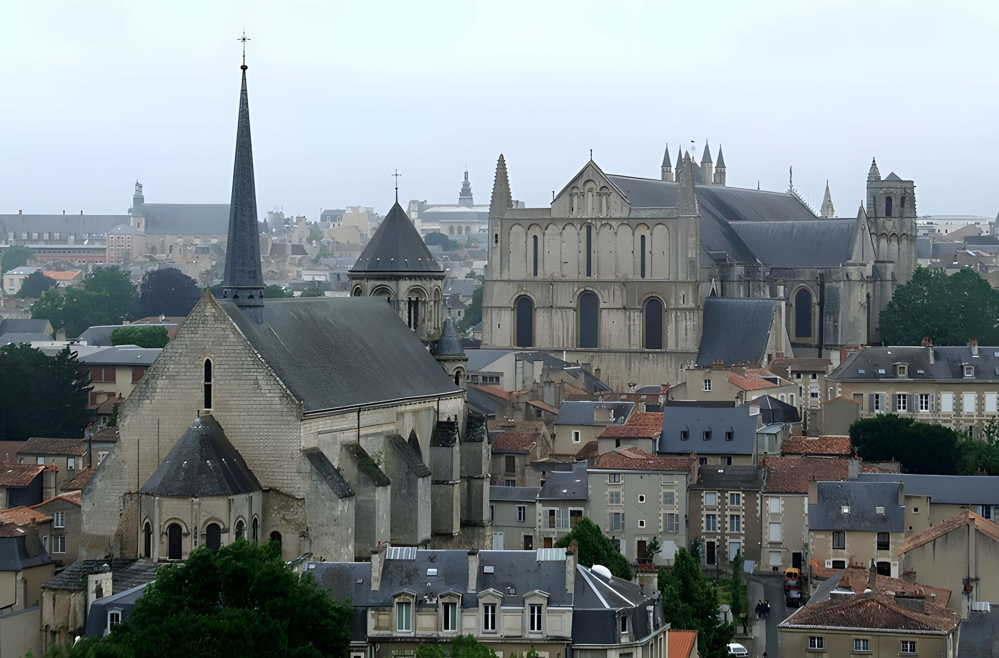 Église Sainte-Radegonde de Poitiers