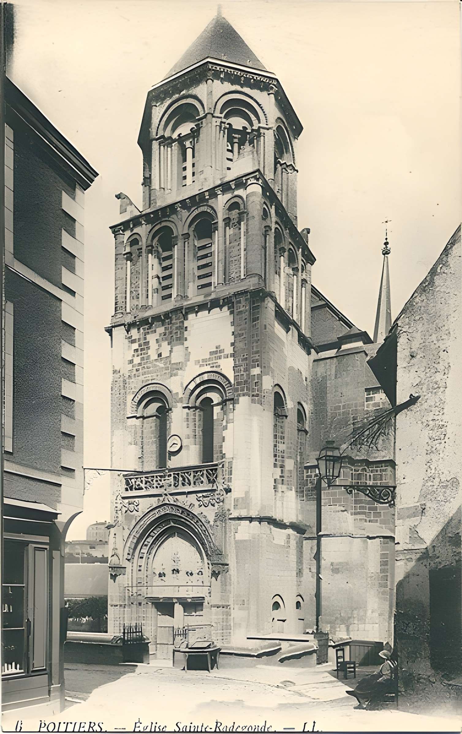 Église Sainte-Radegonde de Poitiers