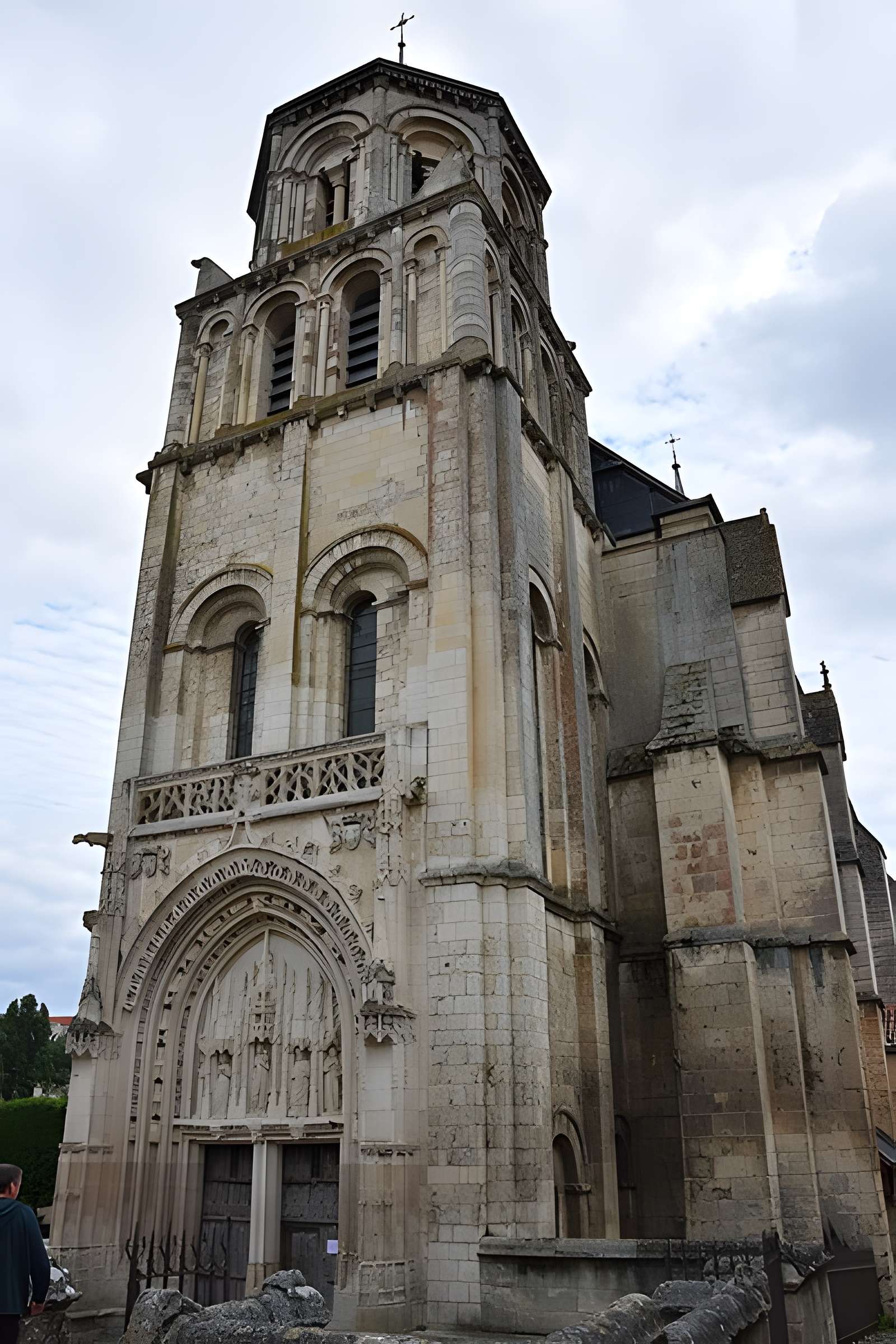 Église Sainte-Radegonde de Poitiers