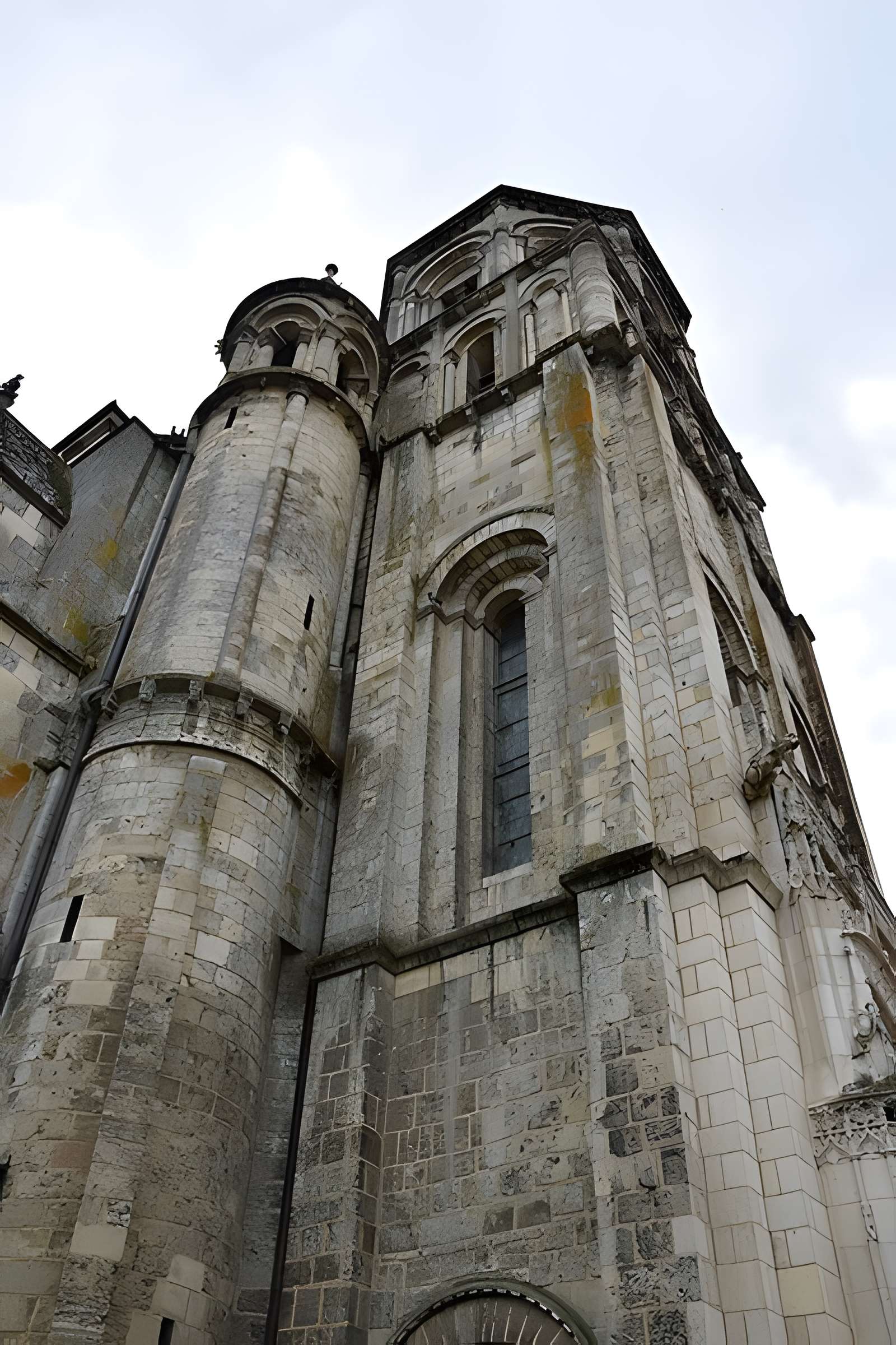 Église Sainte-Radegonde de Poitiers