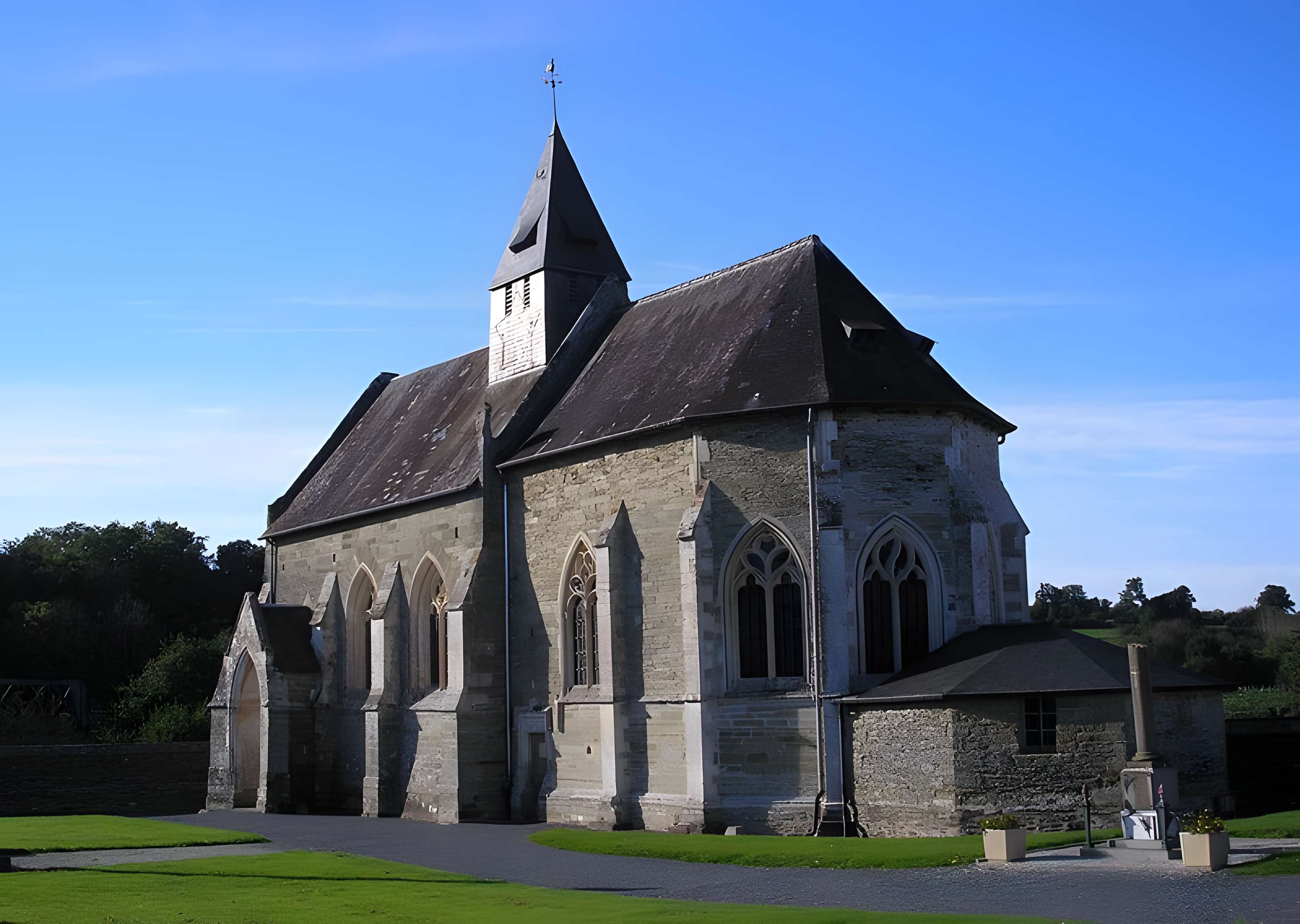 Église Sainte-Suzanne de Sainte-Suzanne-sur-Vire 