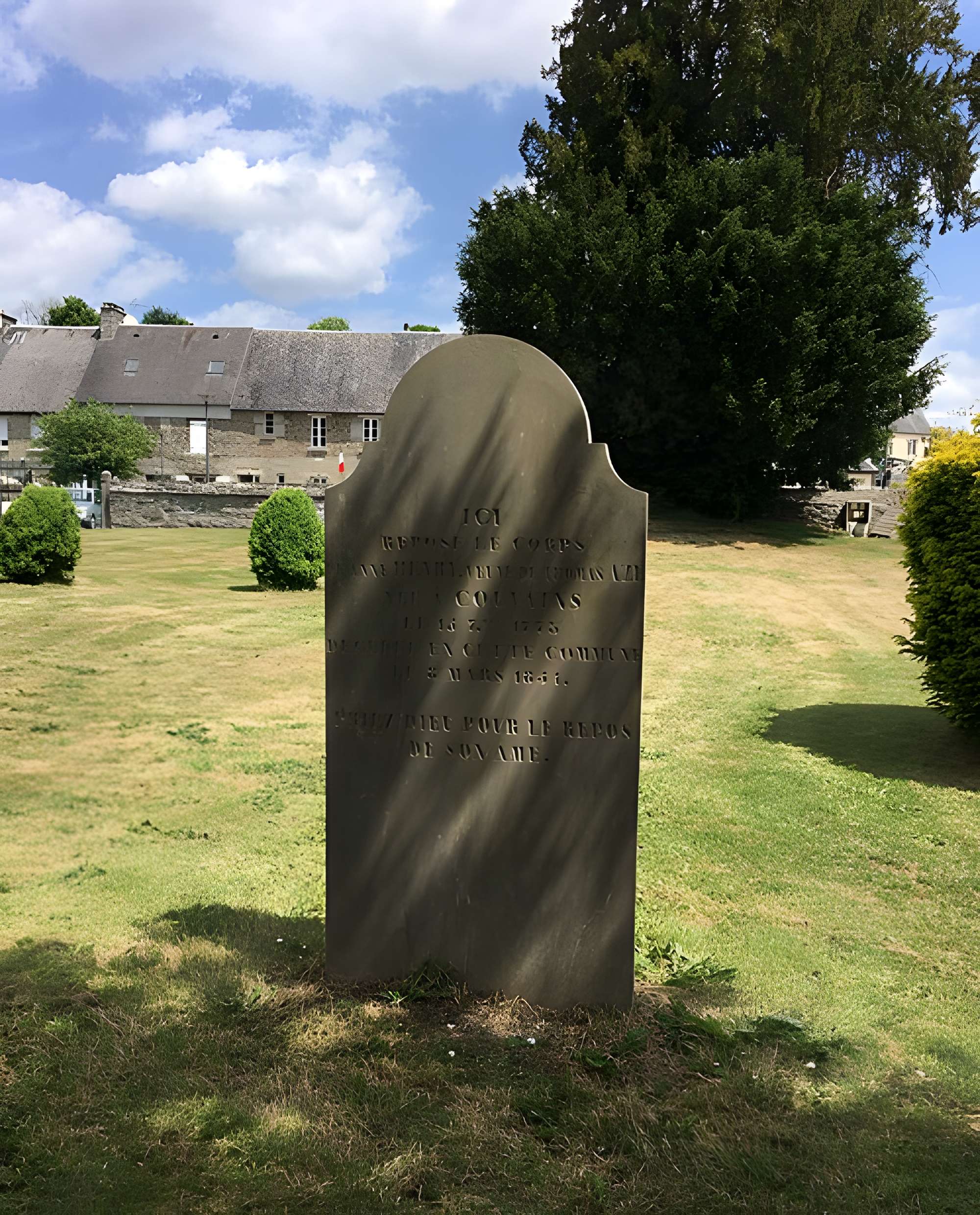 Église Sainte-Suzanne de Sainte-Suzanne-sur-Vire