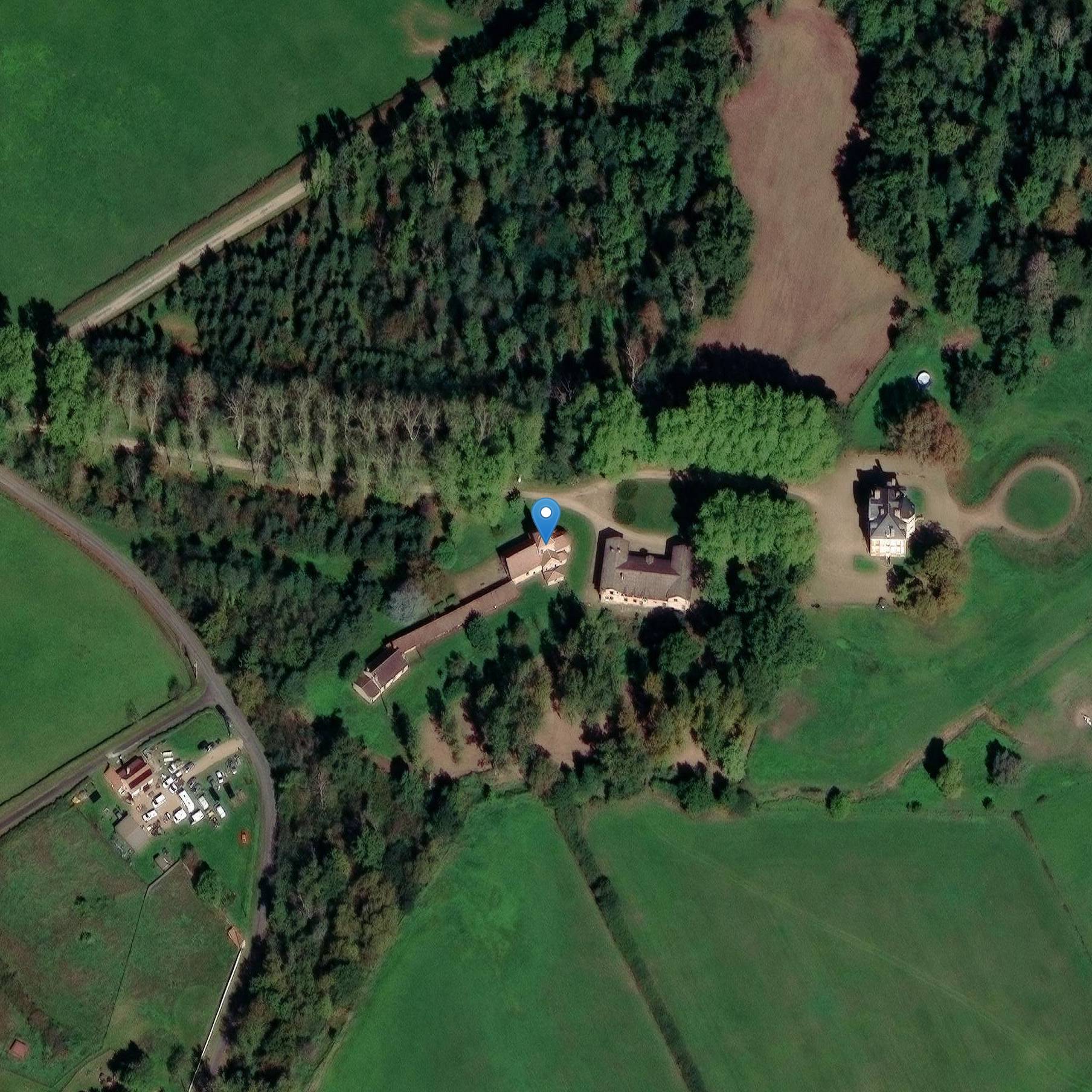 Photo de 拉梅奈圣罗克教堂