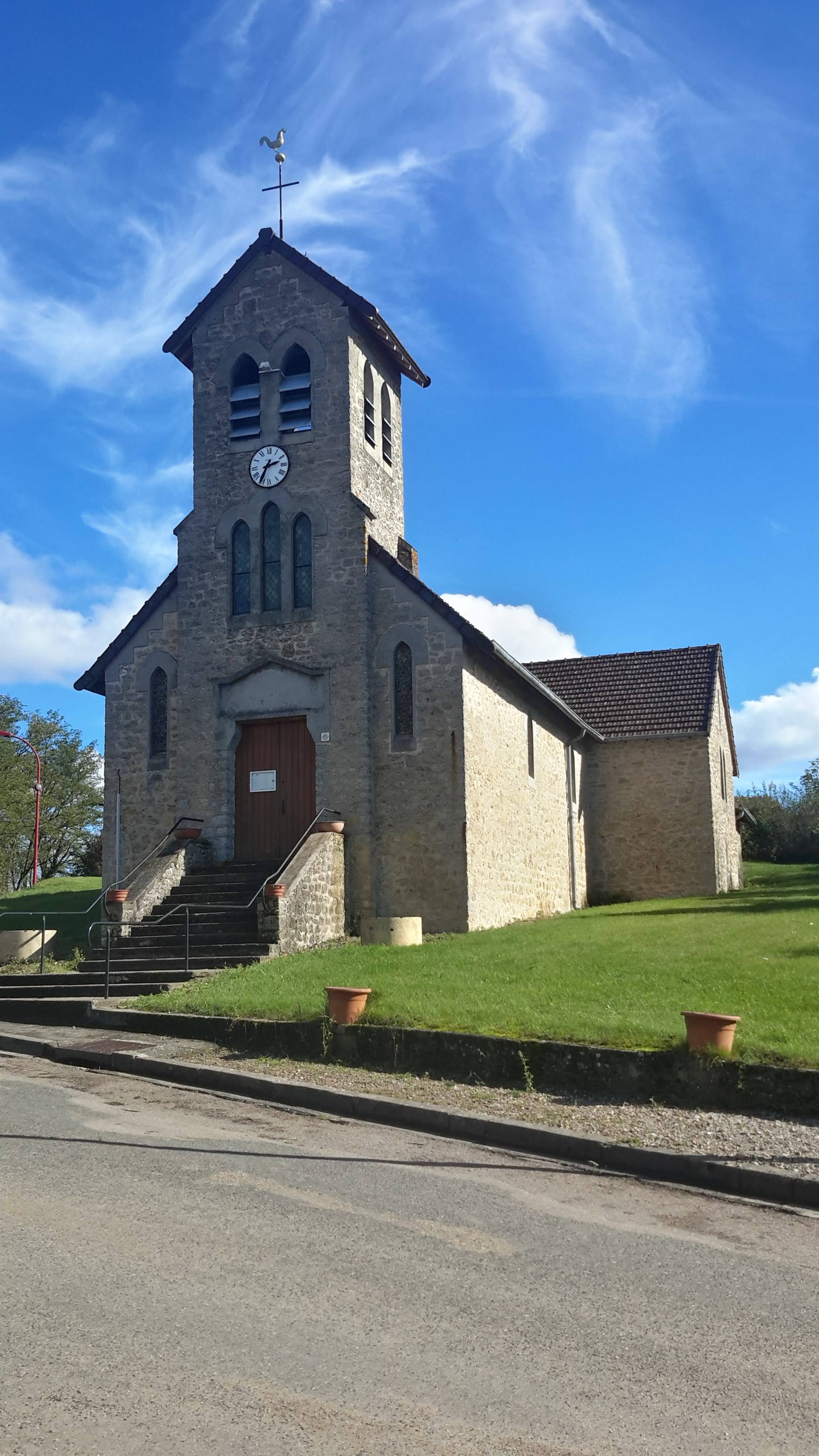 Photo de Église Saint-Joseph de Mauvitu