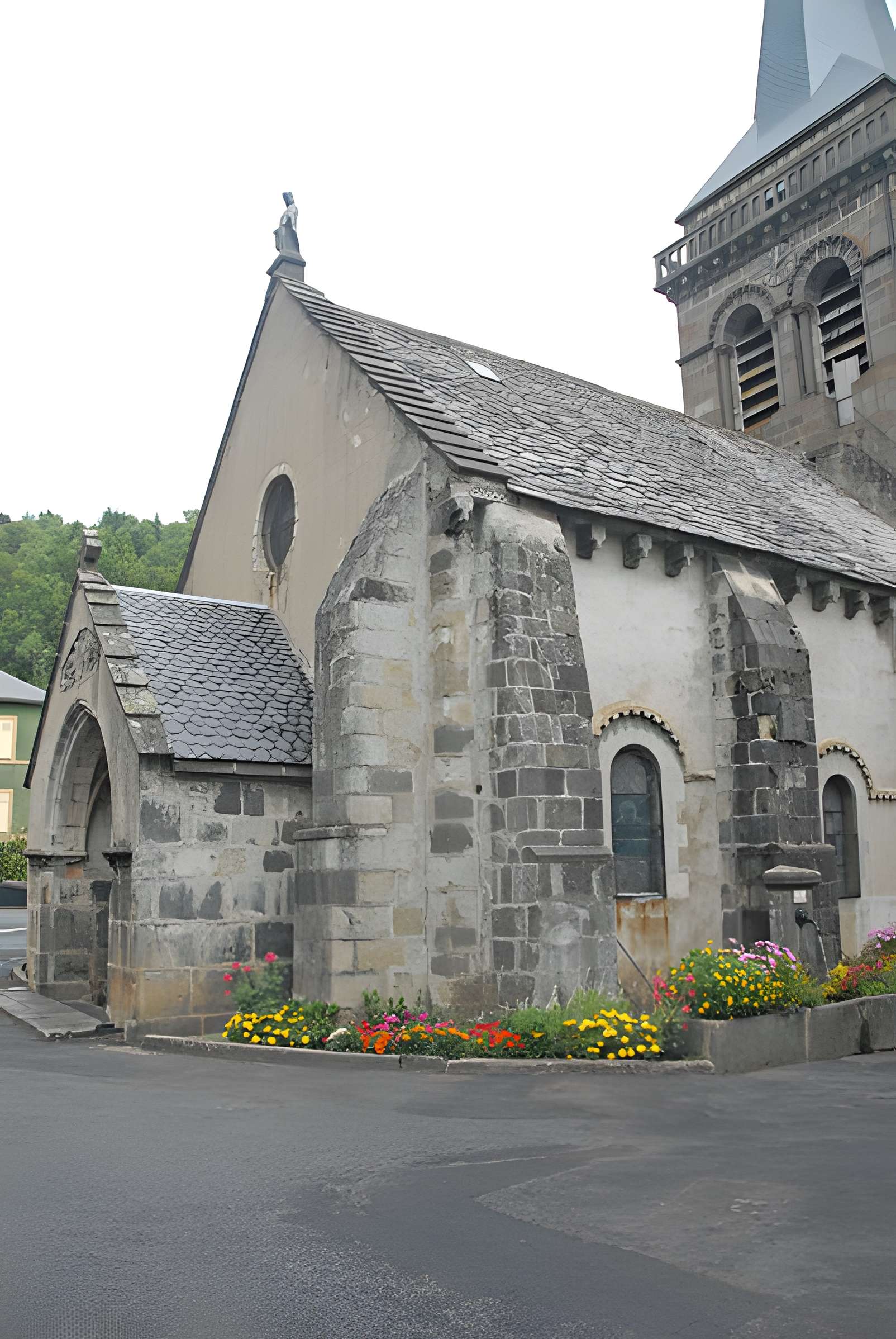 Église Saint-Étienne de Chambon-sur-Lac