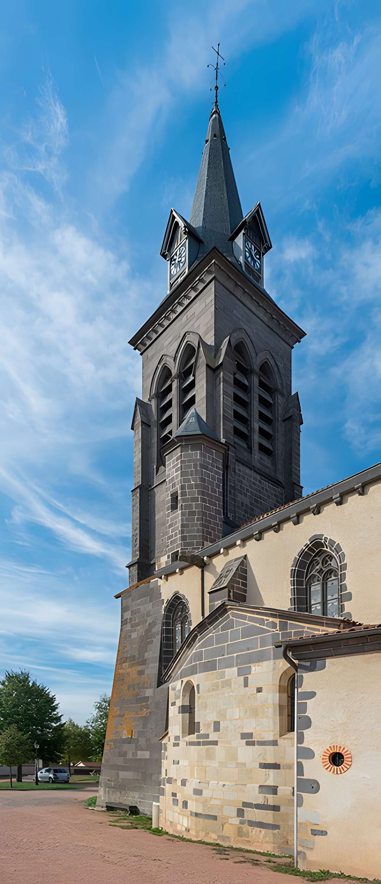 Église Saint-Étienne de Maringues