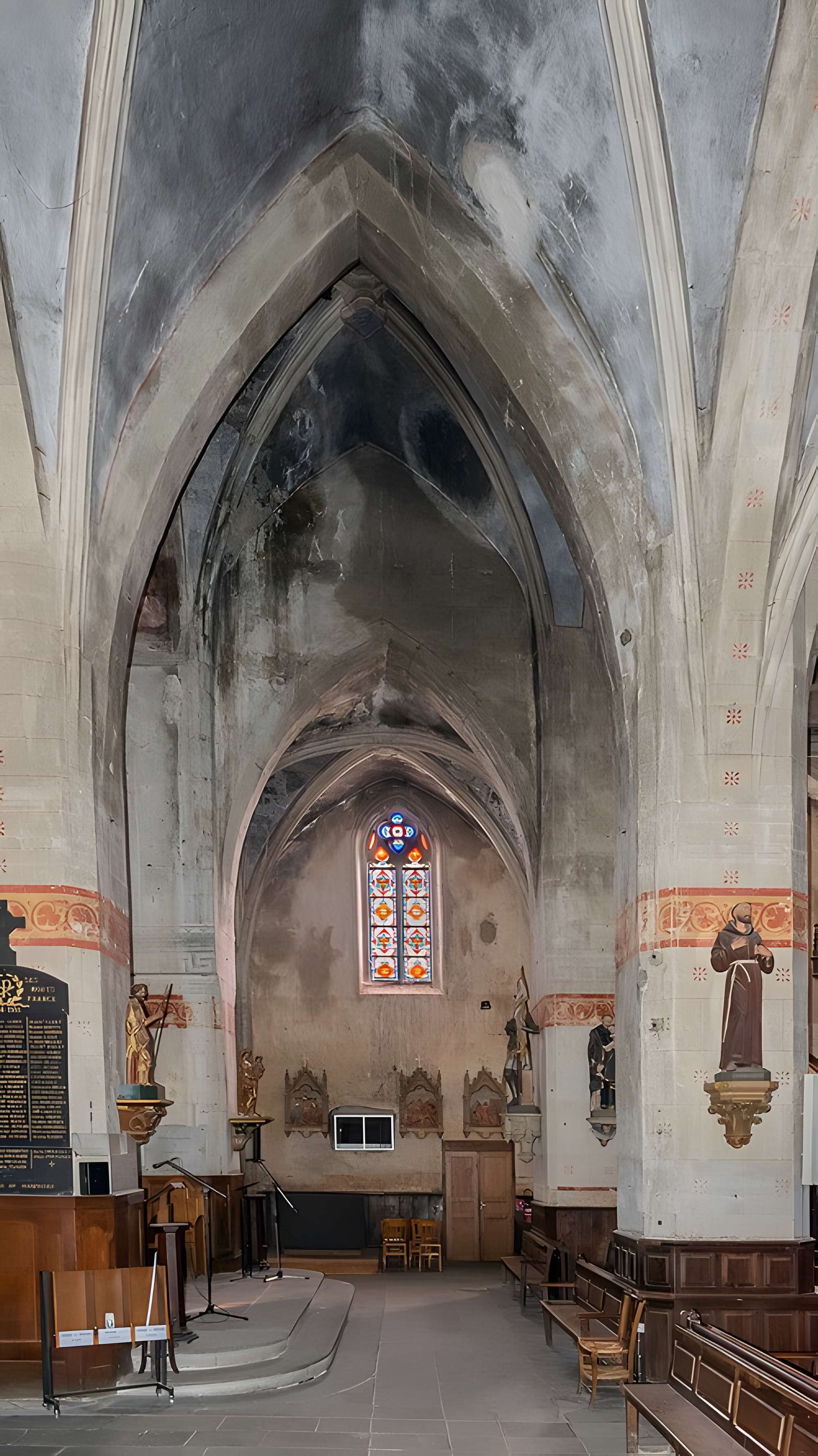 Église Saint-Étienne de Maringues