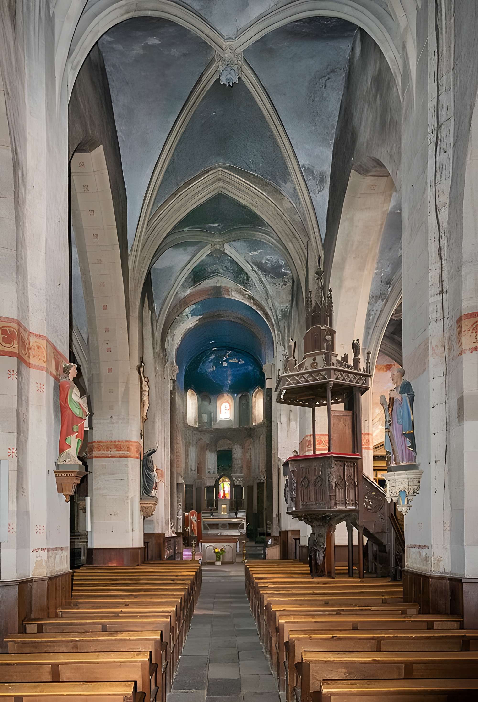 Église Saint-Étienne de Maringues